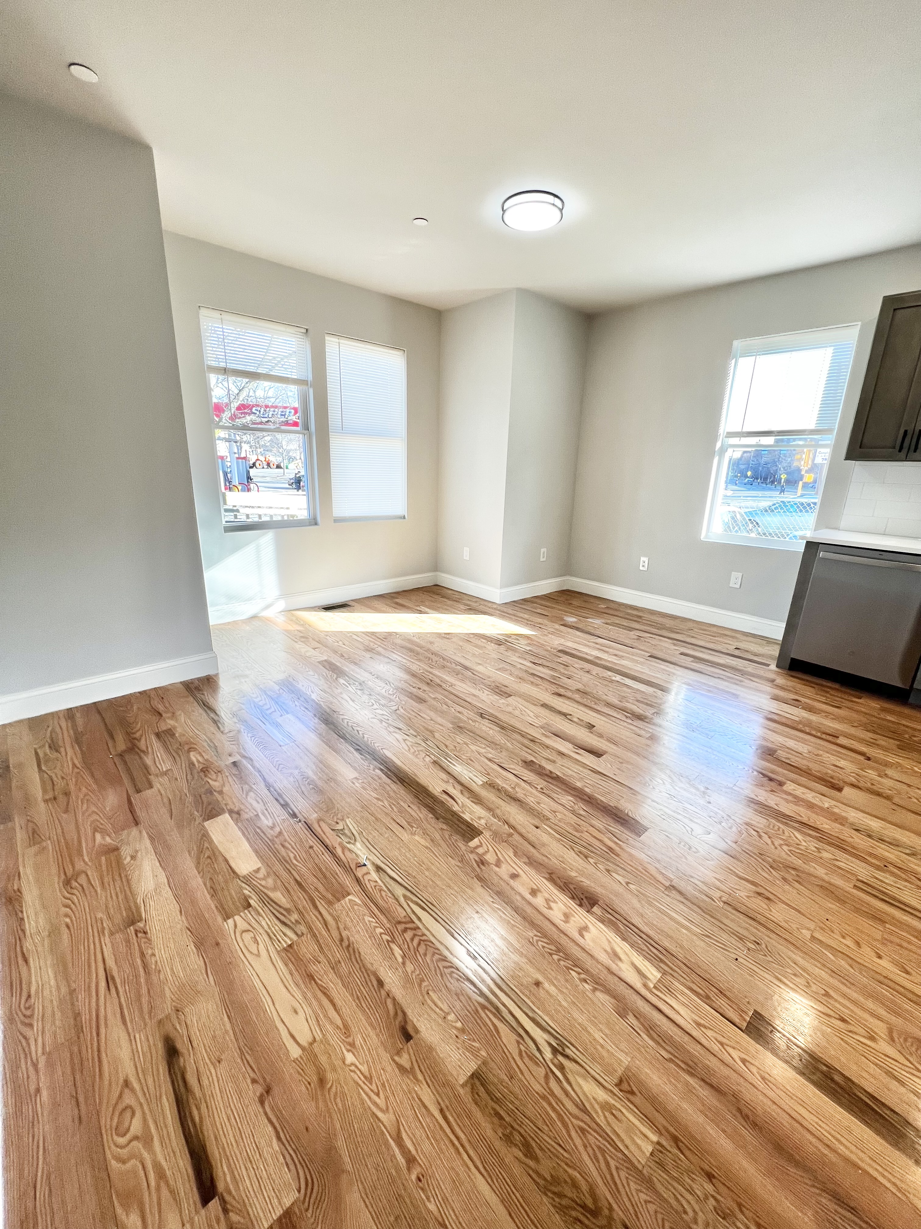 1 bed, 1 bath apartment for rent at 149 Crescent St Unit 2, Waltham — photo 5 of 8