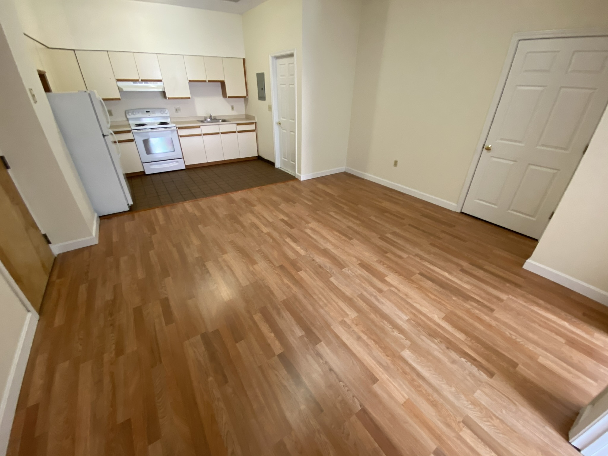 81 Essex St, Chinatown