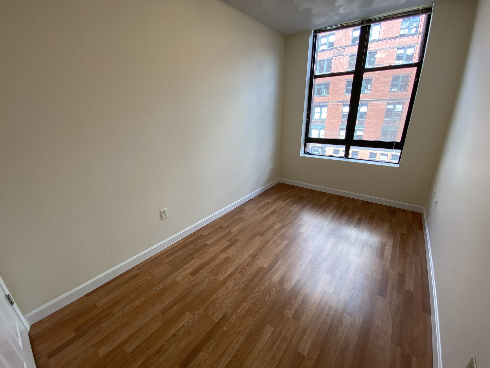 81 Essex St, Chinatown