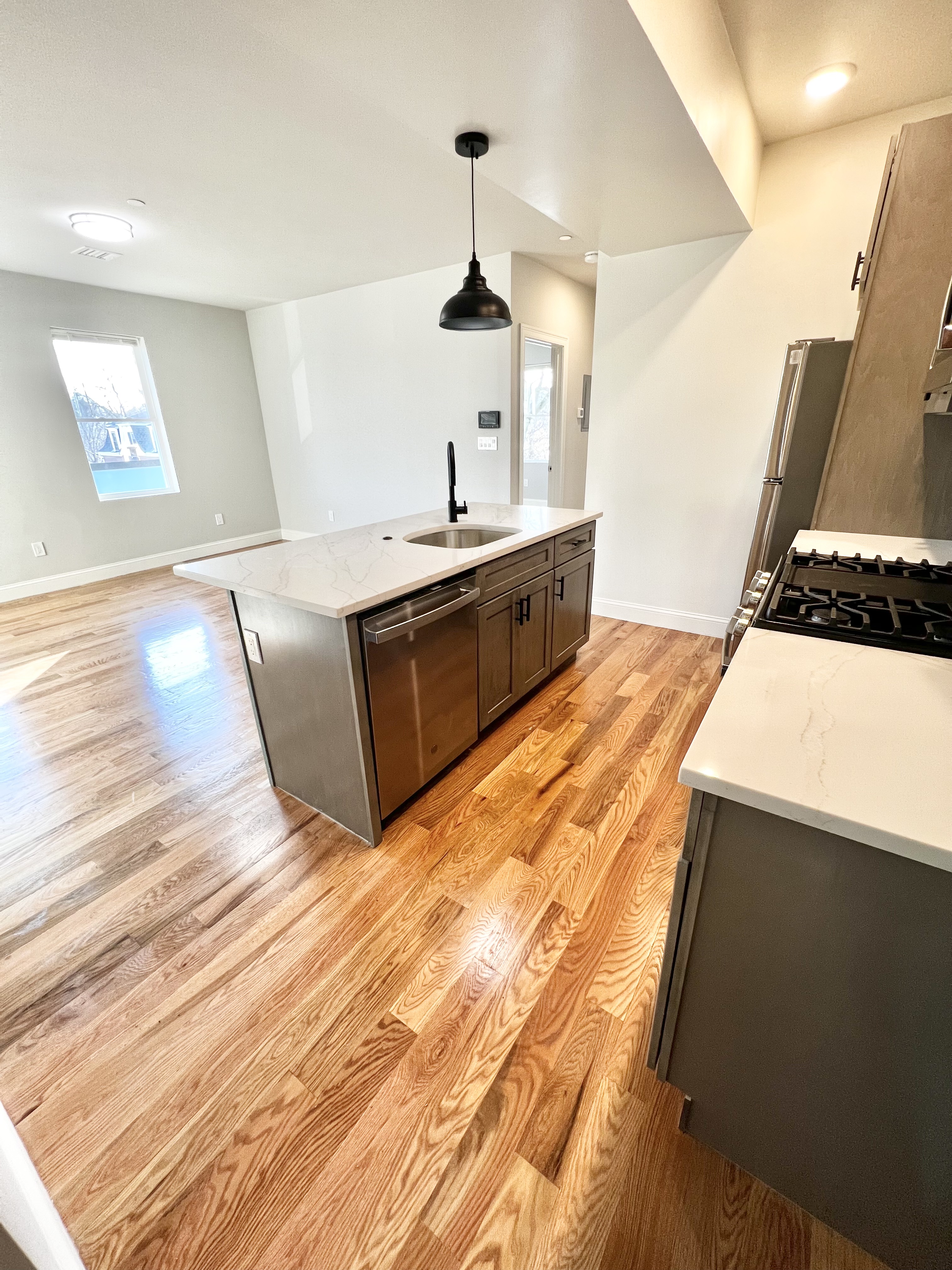 2 bed, 1 bath apartment for rent at 149 Crescent St Unit 6, Waltham — photo 1 of 11