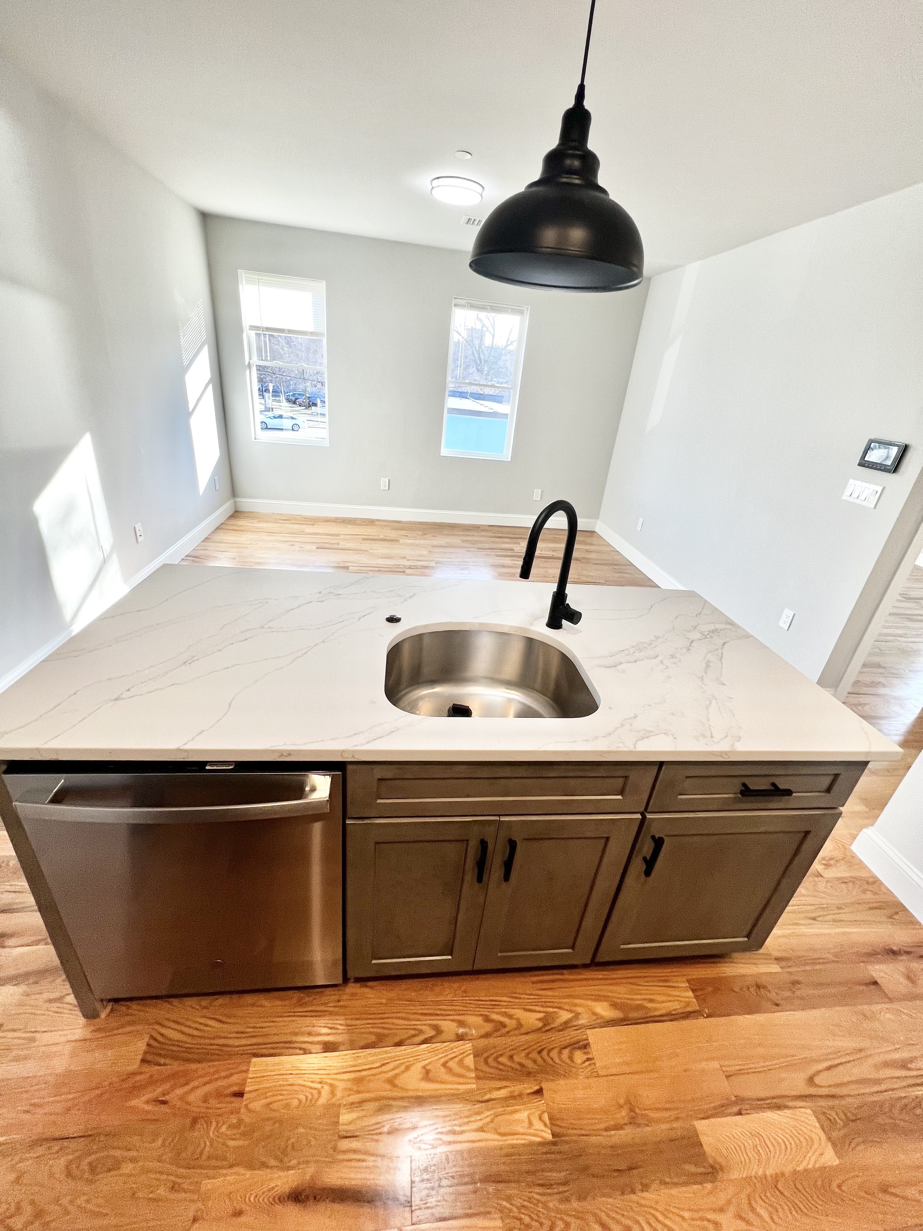 2 bed, 1 bath apartment for rent at 149 Crescent St Unit 6, Waltham — photo 2 of 11