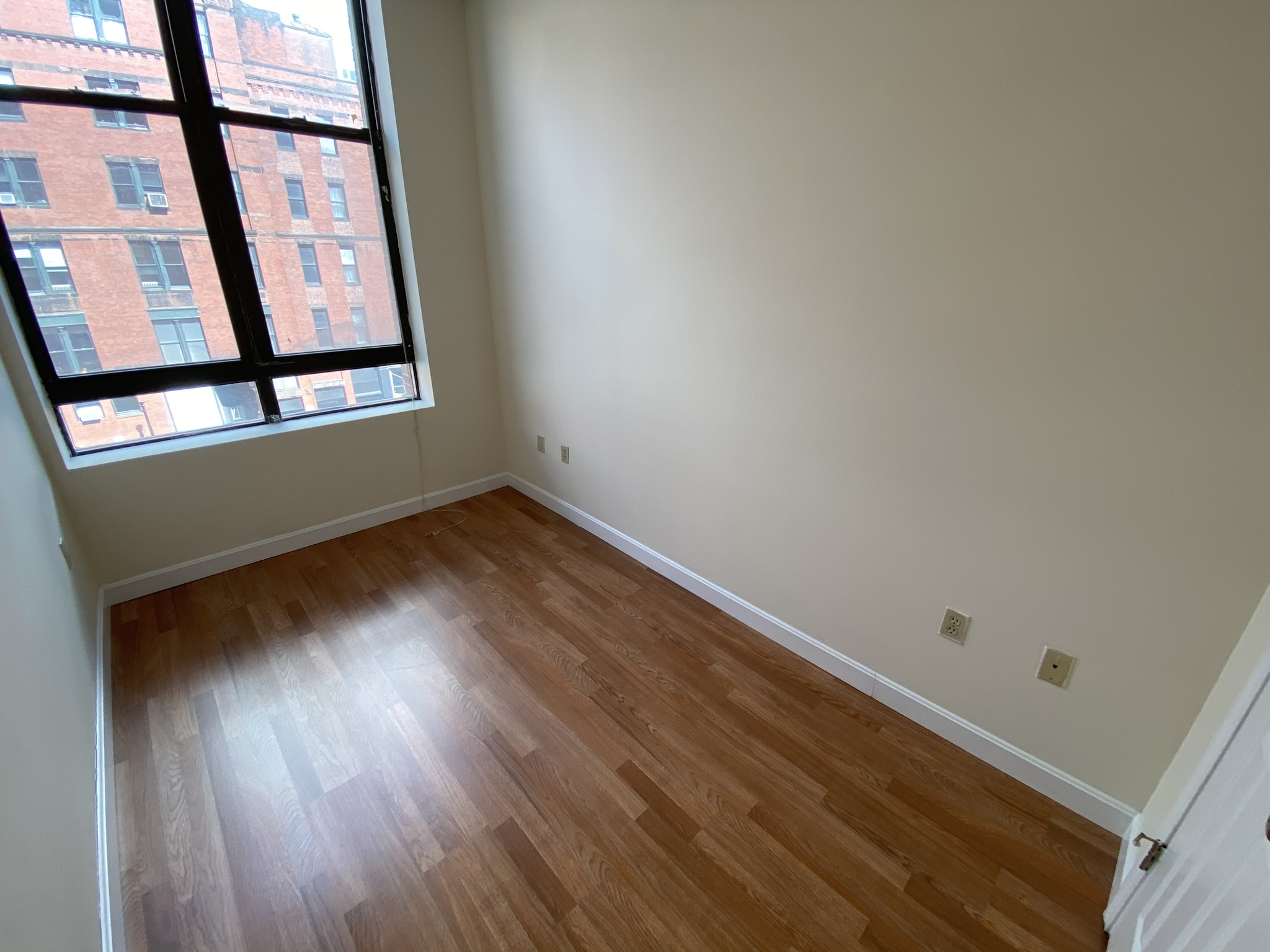 81 Essex St, Chinatown