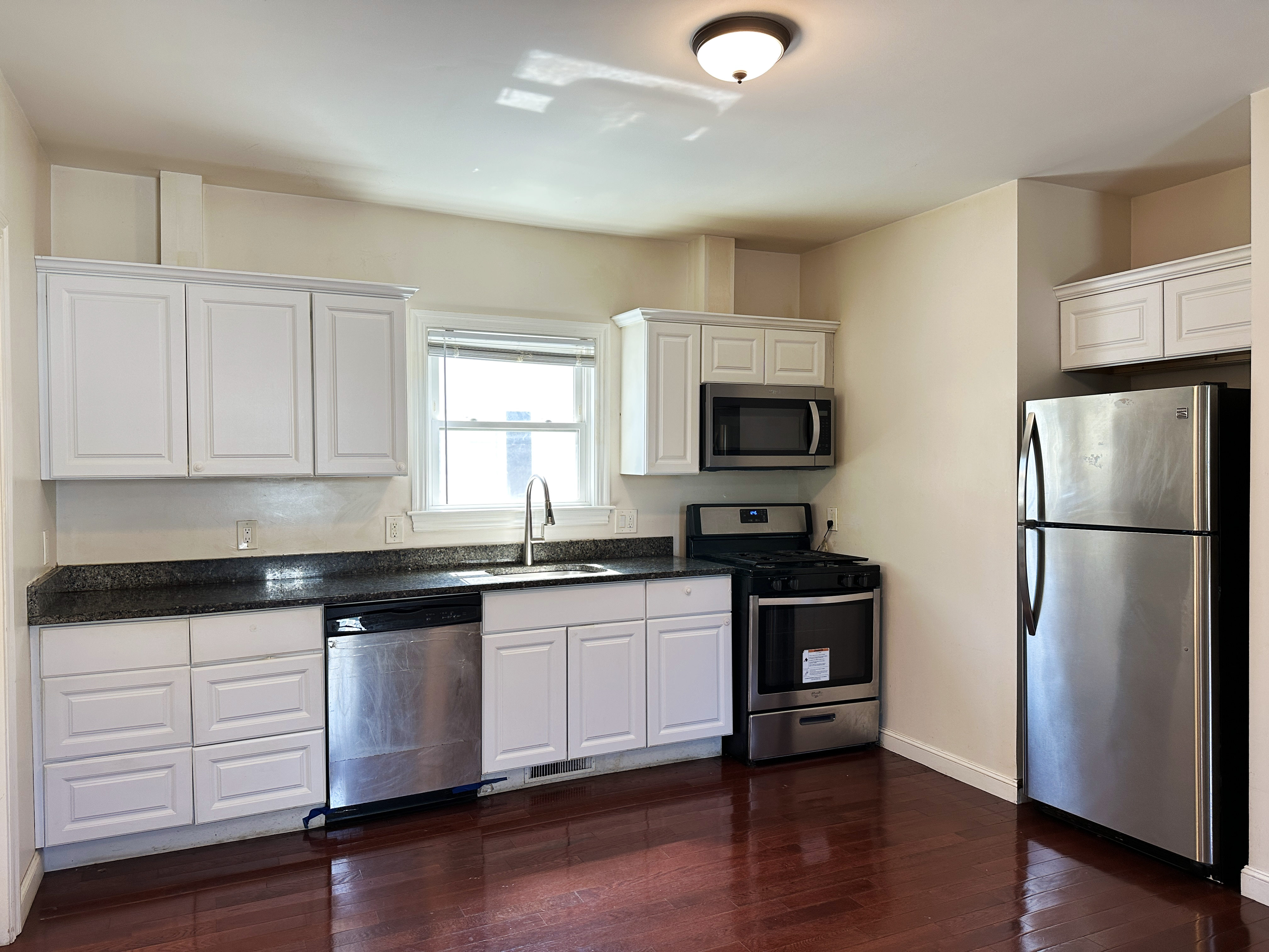 2 bed, 1 bath apartment for rent at 38 Green St Unit 1, Malden — photo 3 of 9