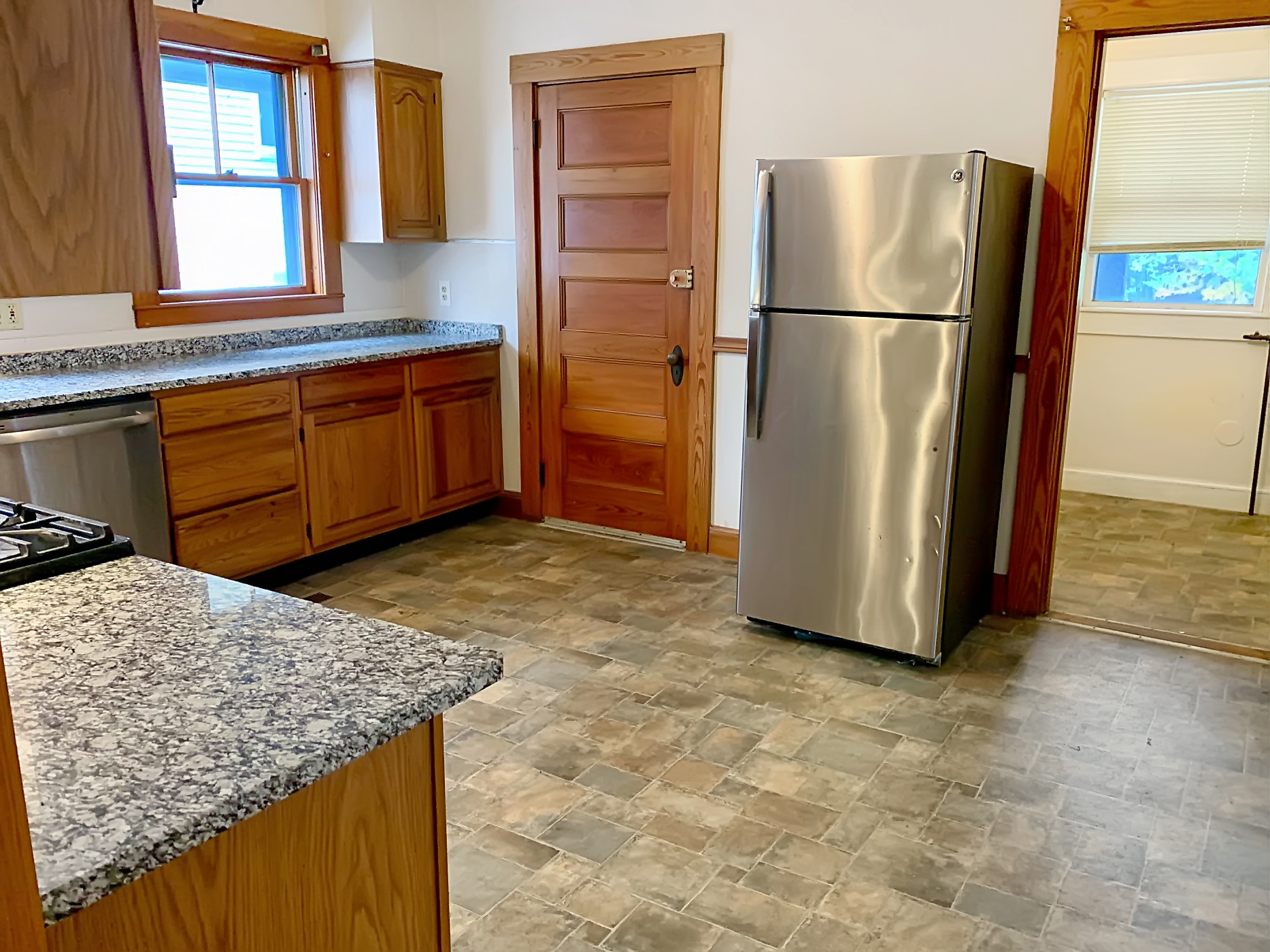 2 bed, 1 bath apartment for rent at 6 Sunmer St Unit 1, Hyde Park — photo 7 of 19