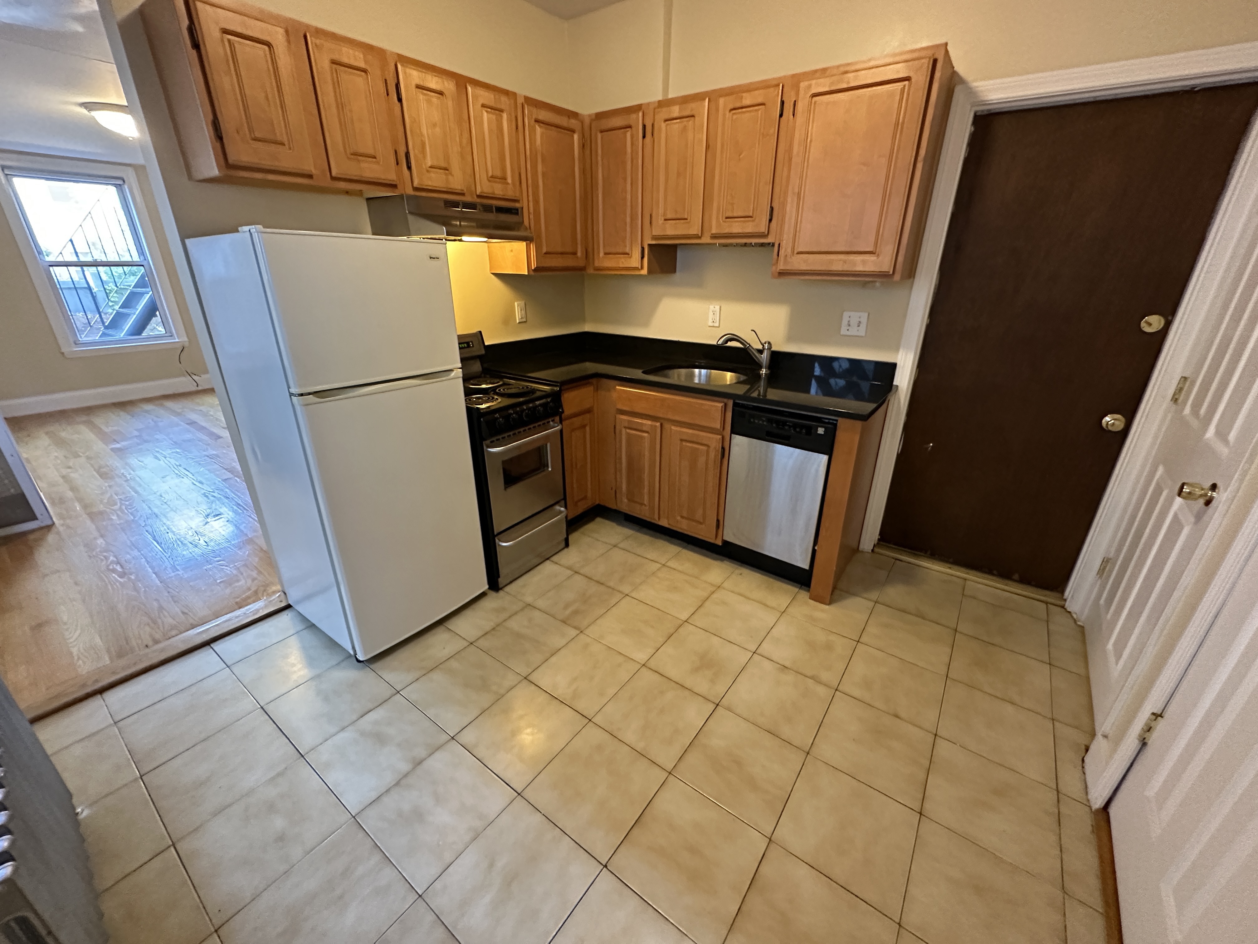 Studio bed, 1 bath apartment for rent at 381 Dorchester St Unit 1B, South Boston — photo 2 of 11