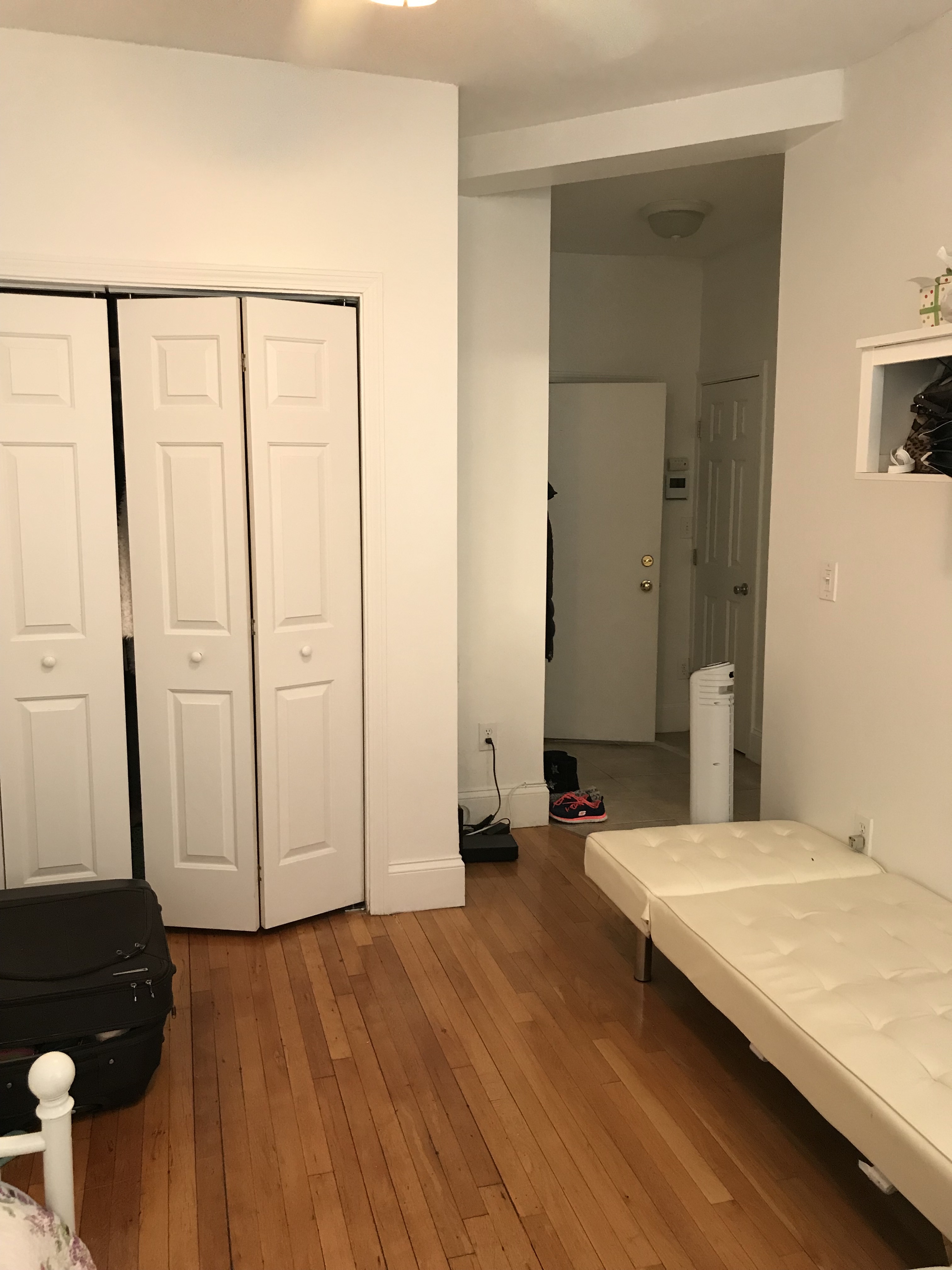 Studio bed, 1 bath apartment for rent at 149 Park Dr Unit 16, Fenway — photo 2 of 5
