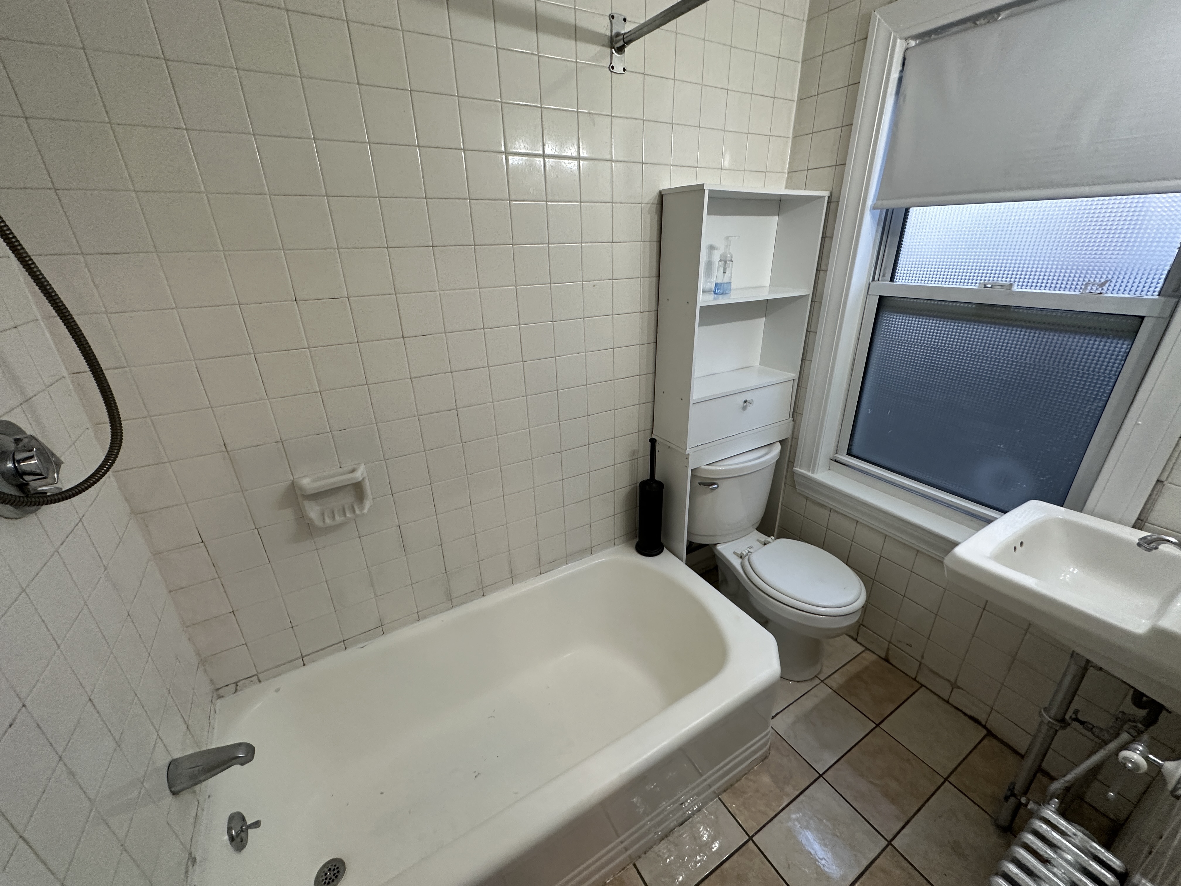 Studio bed, 1 bath apartment for rent at 381 Dorchester St Unit 1B, South Boston — photo 9 of 11