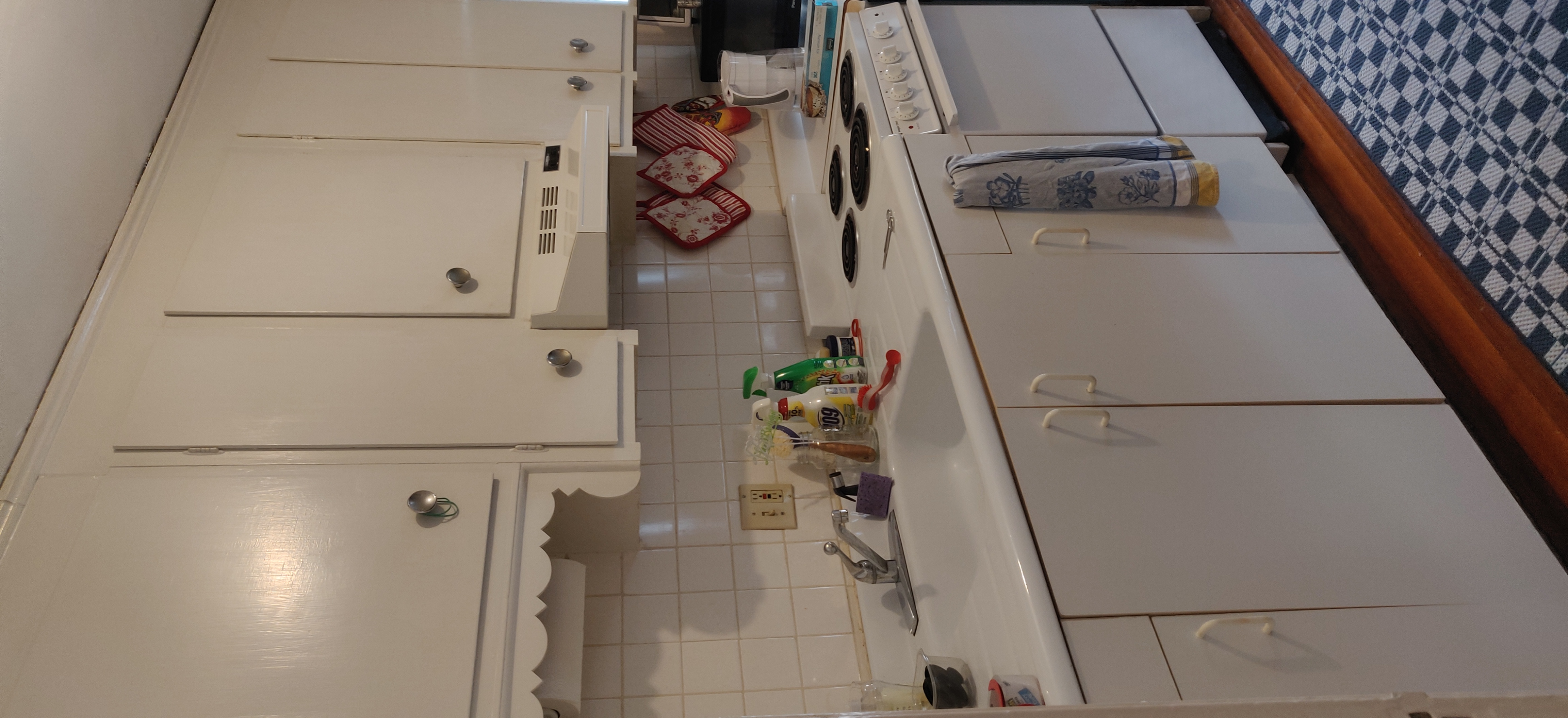 2 bed, 1 bath apartment for rent at 61 Kenwood Unit 3, Coolidge Corner — photo 2 of 24