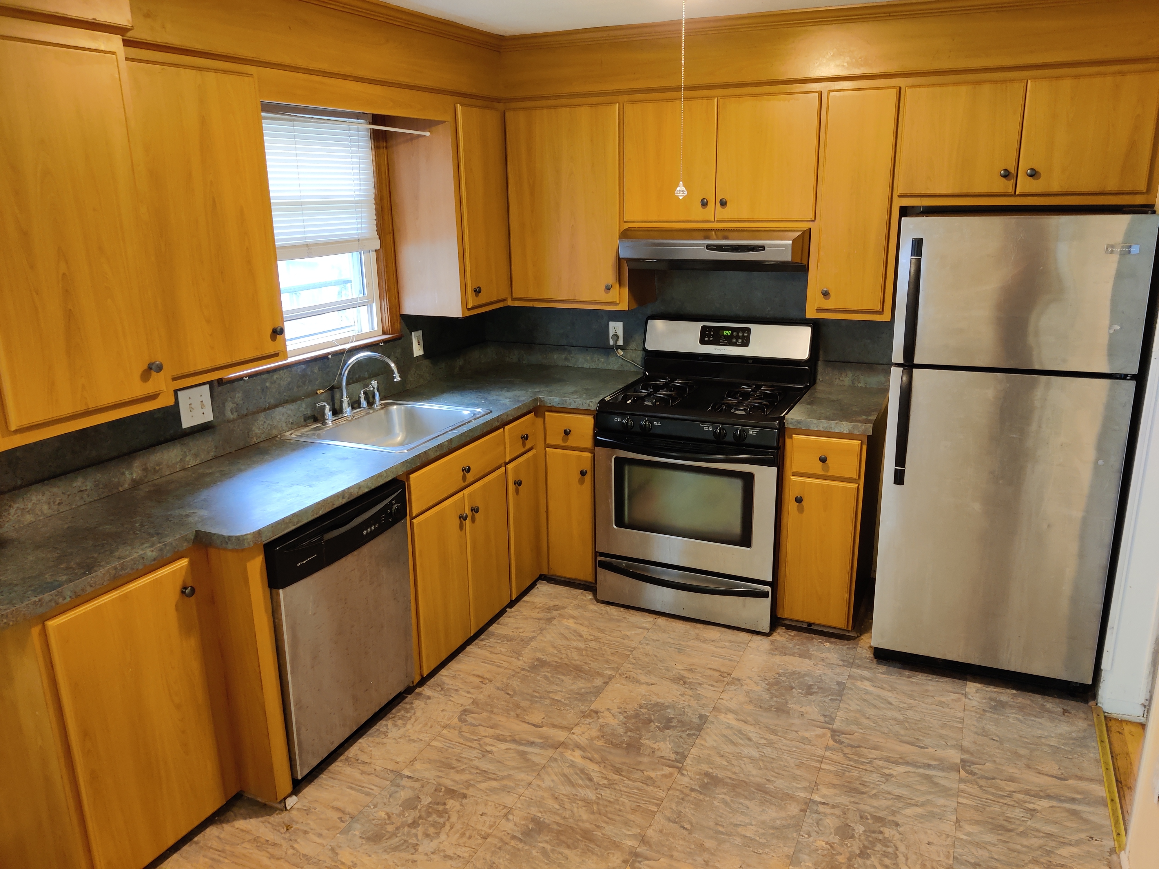 3 bed, 1 bath apartment for rent at 9 Monastery Rd Unit 2, Brighton — photo 9 of 9