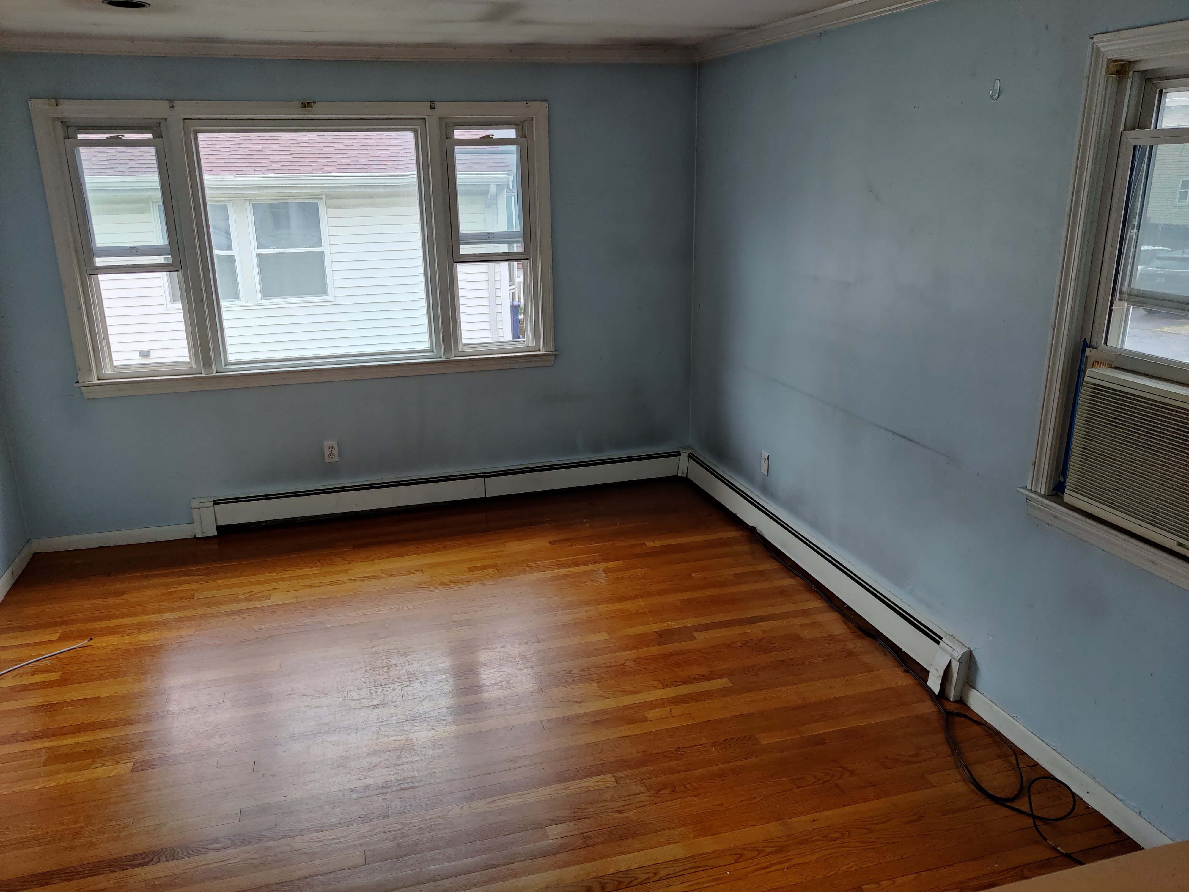 3 bed, 1 bath apartment for rent at 9 Monastery Rd Unit 2, Brighton — photo 8 of 9