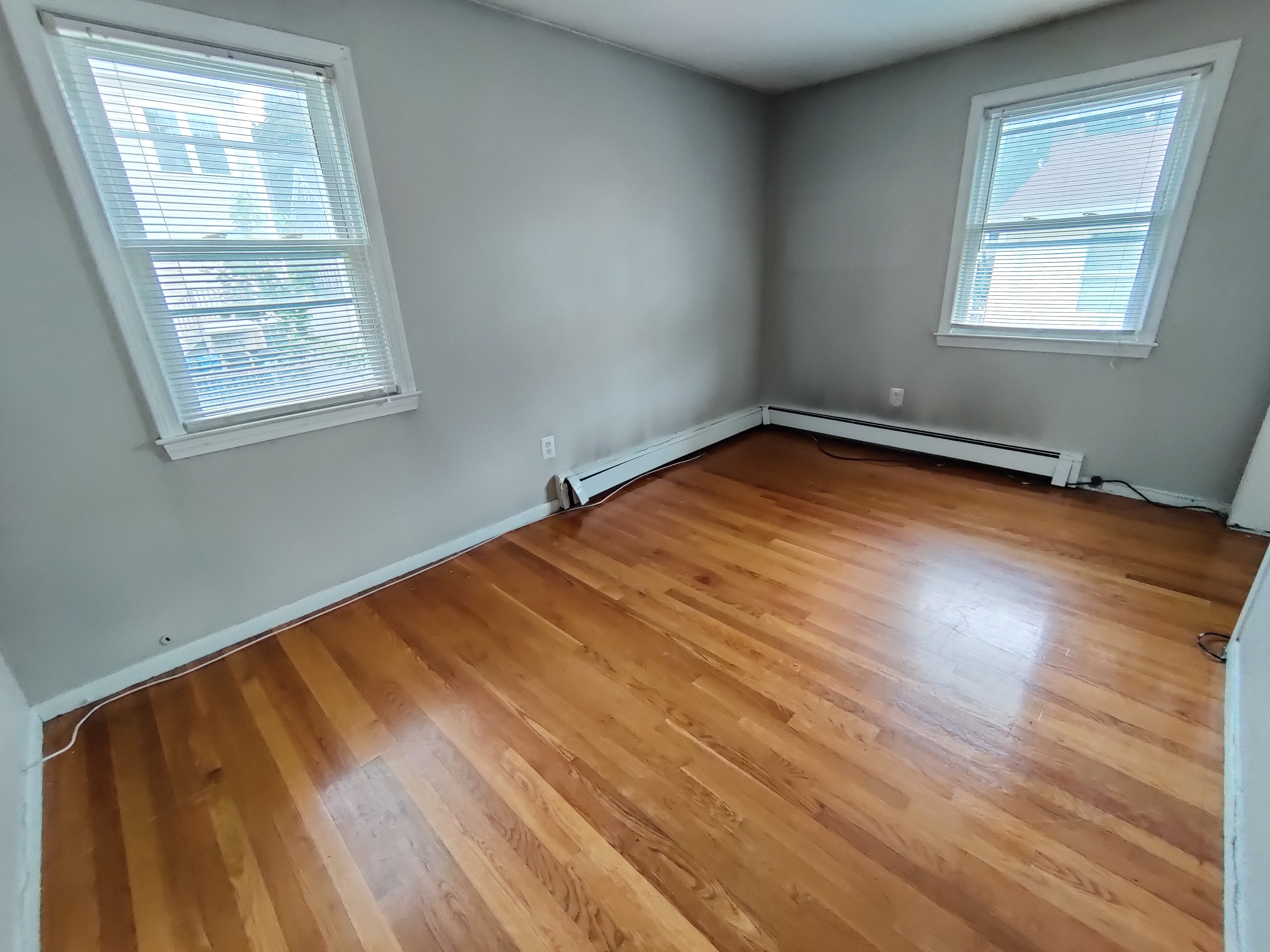 3 bed, 1 bath apartment for rent at 9 Monastery Rd Unit 2, Brighton — photo 5 of 9