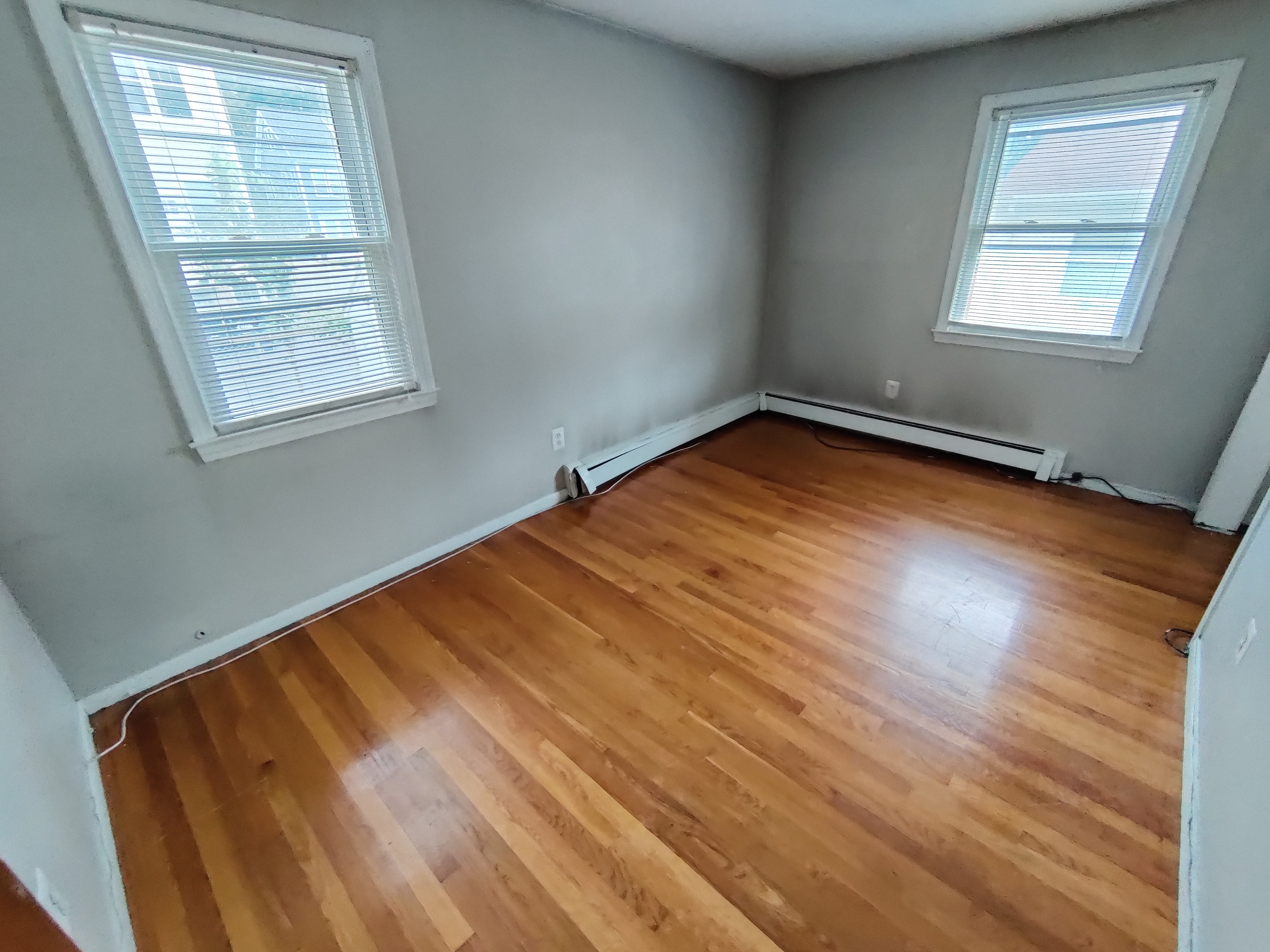 3 bed, 1 bath apartment for rent at 9 Monastery Rd Unit 2, Brighton — photo 4 of 9