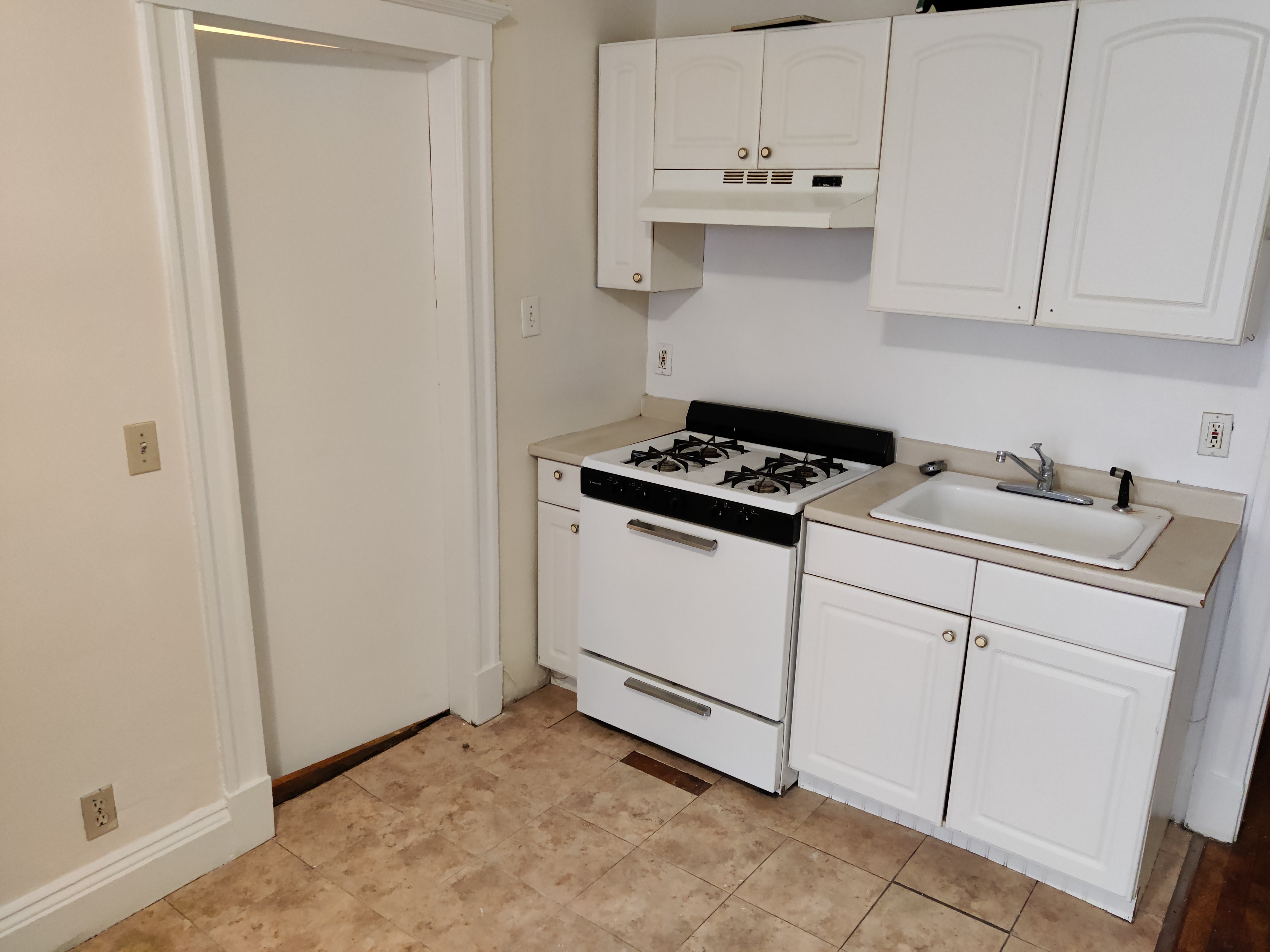 2 bed, 1 bath apartment for rent at 14 Melvin Ave Unit 3, Brighton — photo 6 of 9