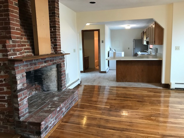 3 bed, 1 bath apartment for rent at 17 Bryant St Unit 2, Salem — photo 4 of 13