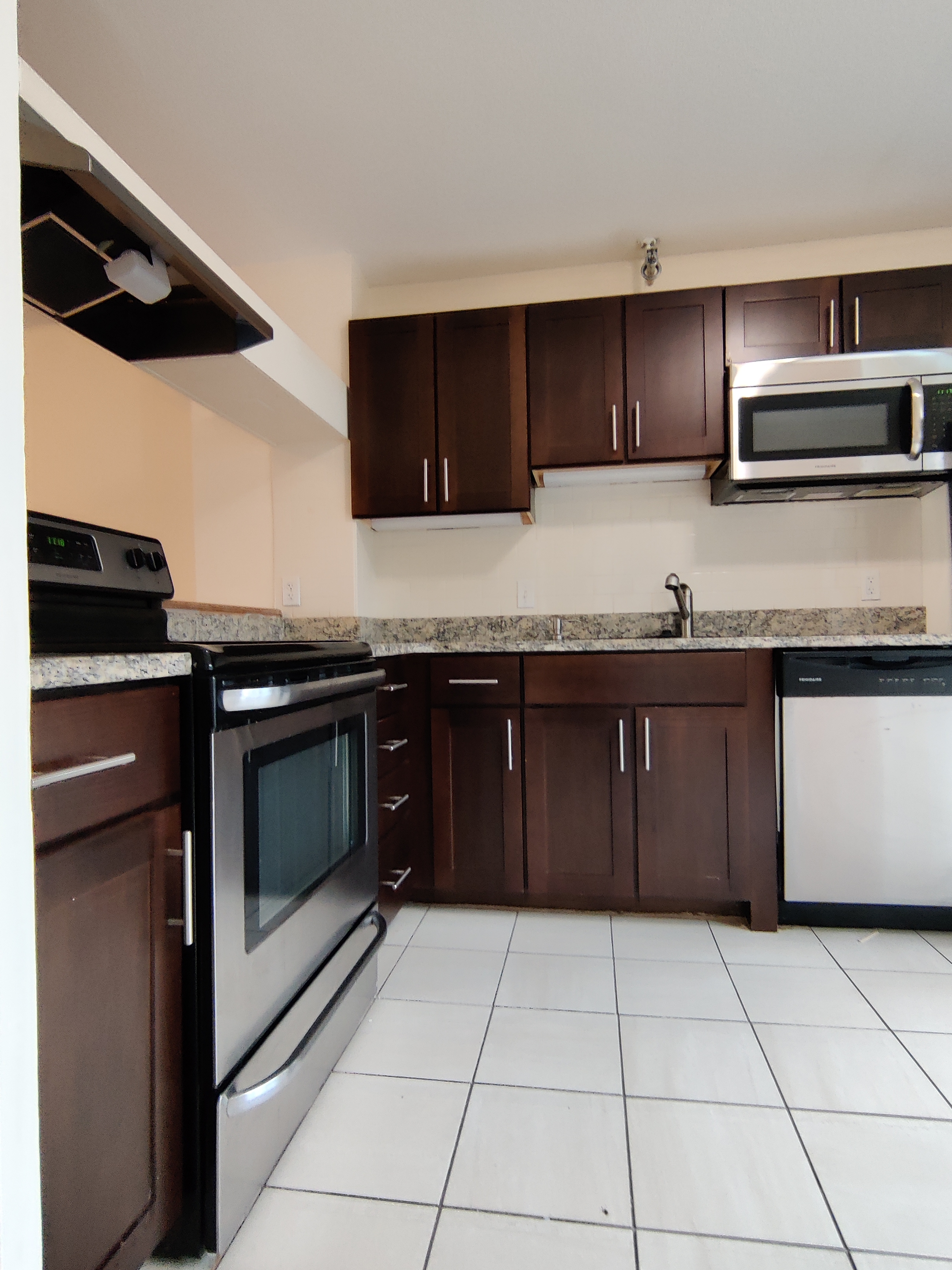 2 bed, 1.5 bath apartment for rent at 154 Beacon St Unit A2, Brighton — photo 3 of 30