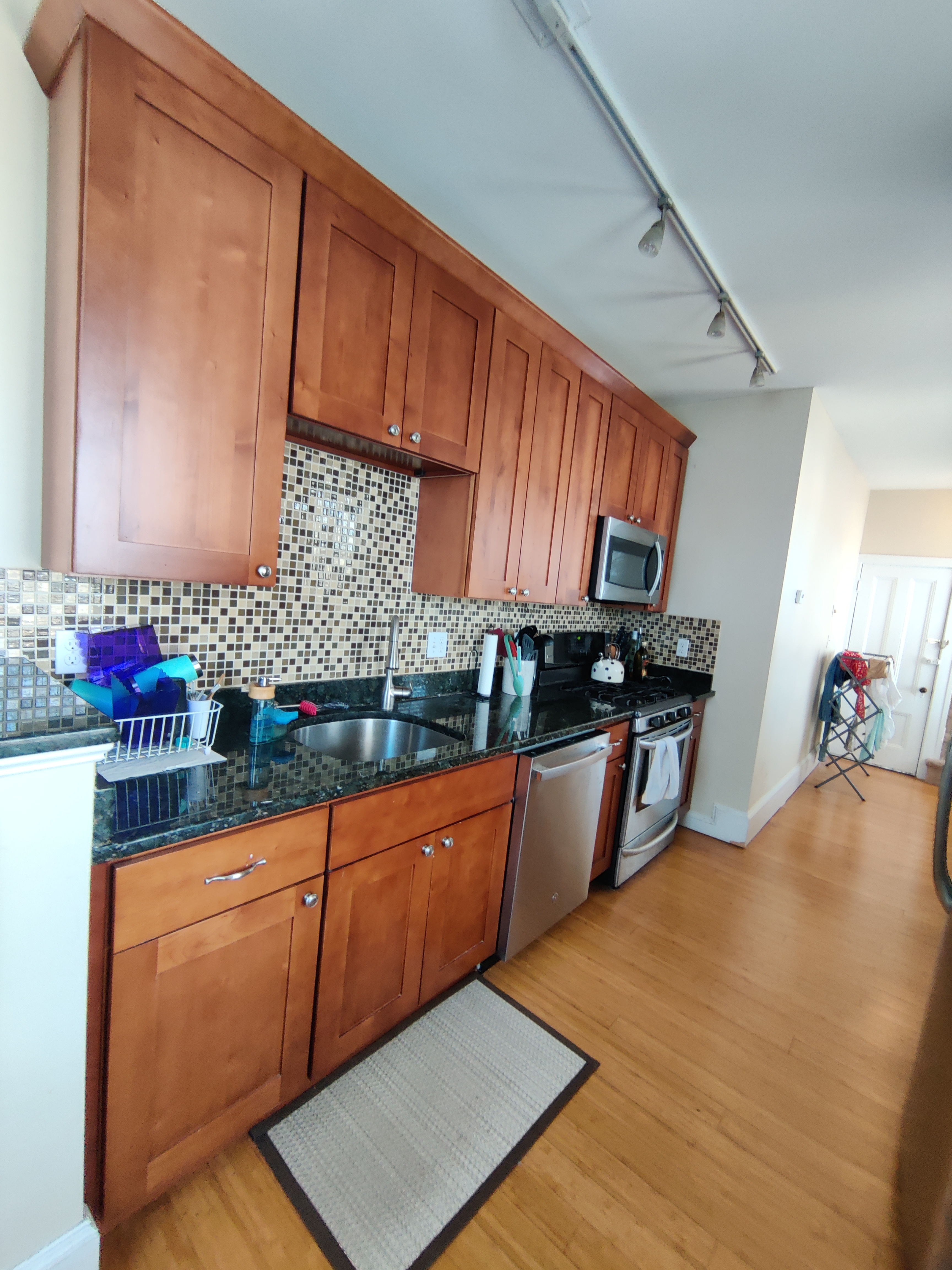 4 bed, 2 bath apartment for rent at 91 Surrey St Unit 2, Brighton — photo 17 of 26