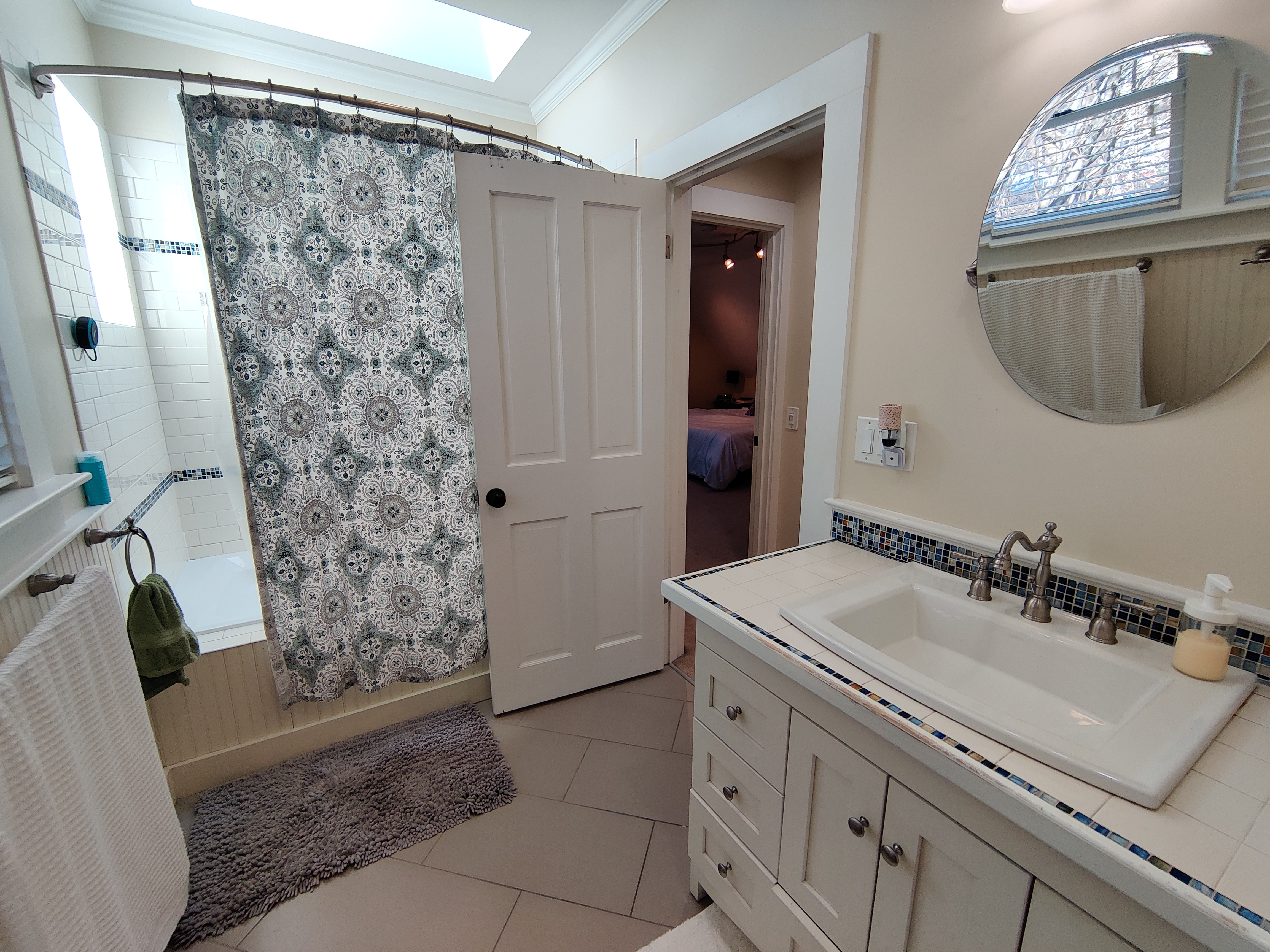 4 bed, 2 bath apartment for rent at 91 Surrey St Unit 2, Brighton — photo 23 of 26