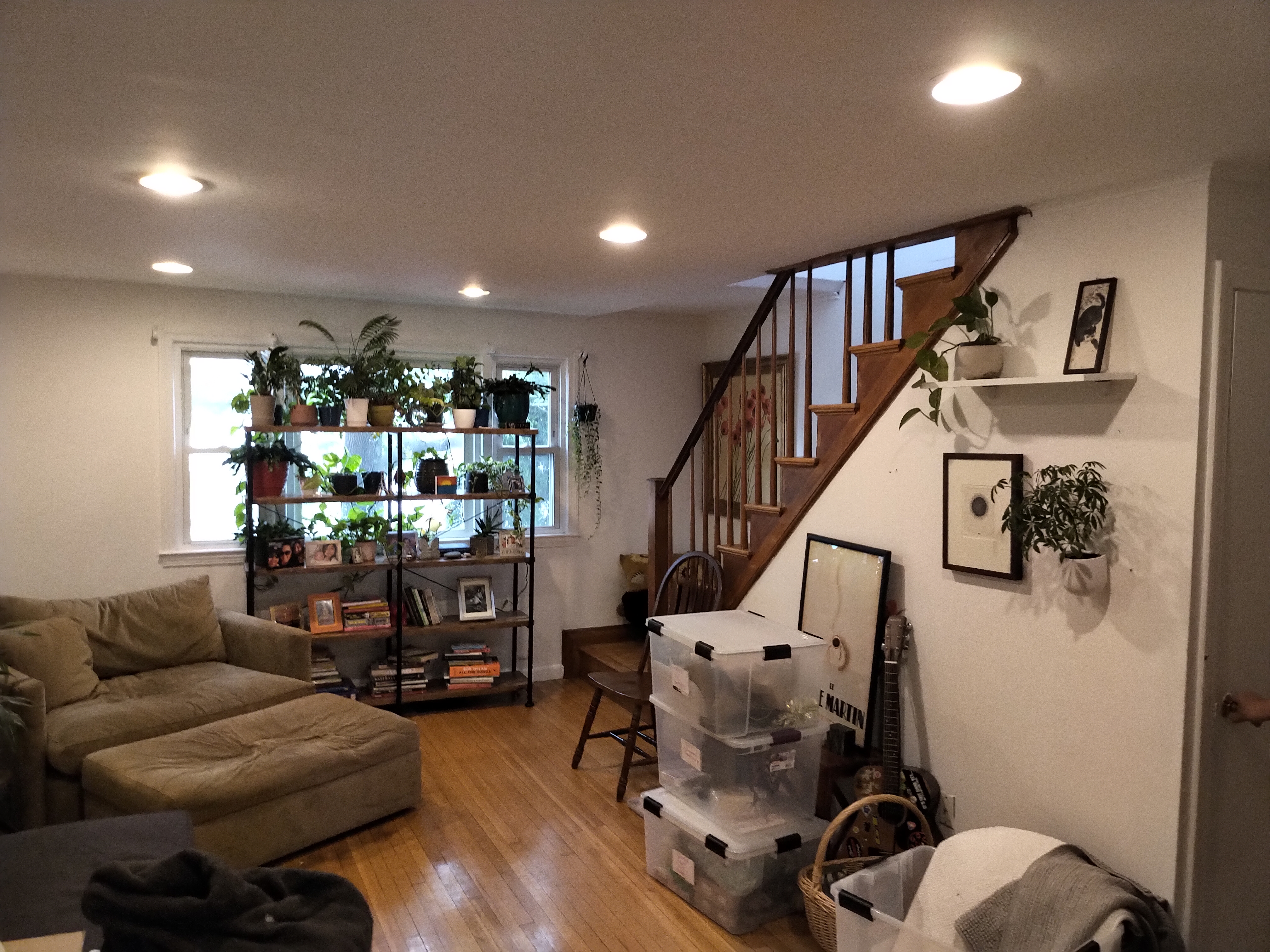 3 bed, 2 bath apartment for rent at 85 Gardner St Unit N/A, Newton — photo 4 of 13