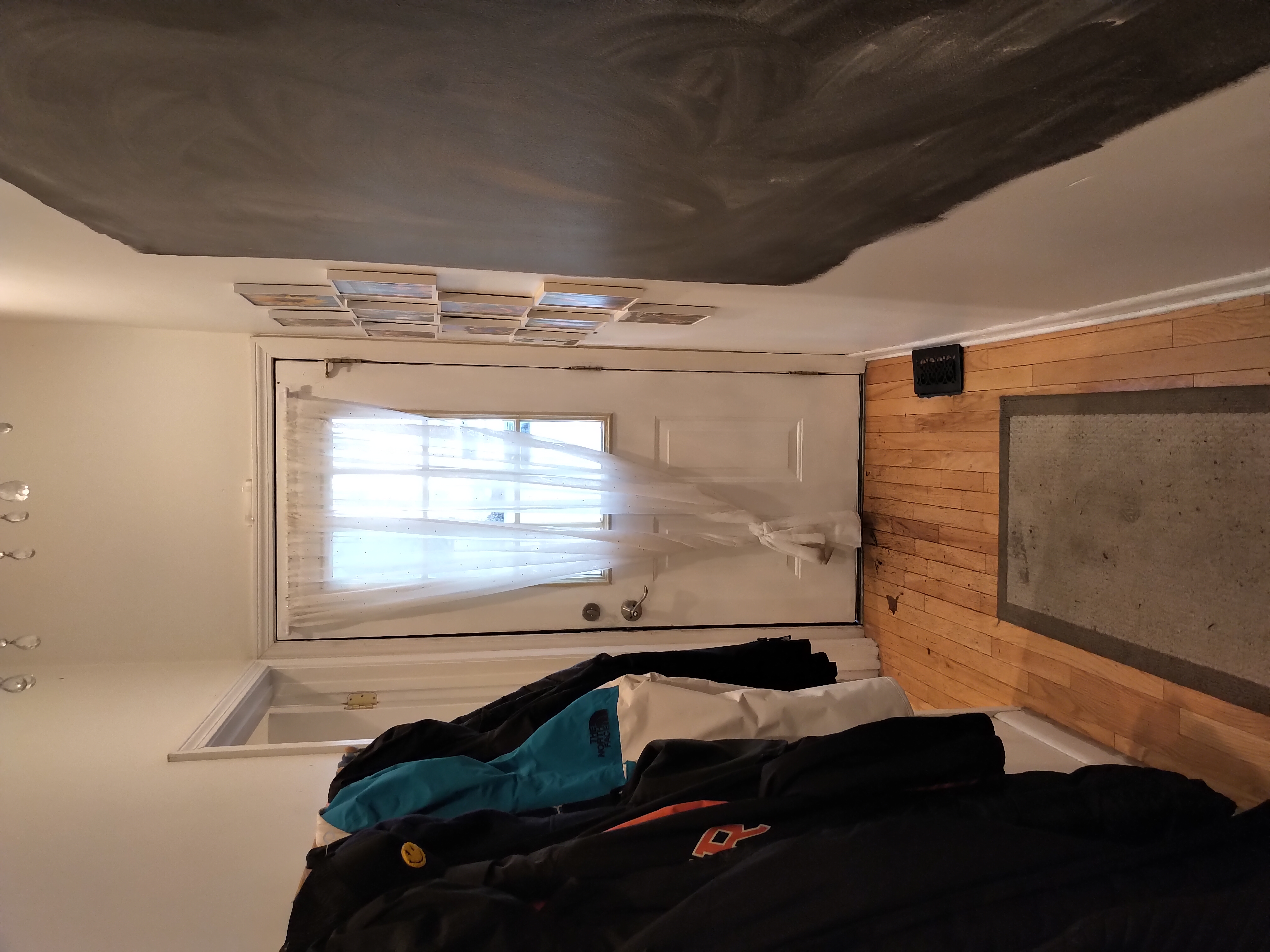 3 bed, 2 bath apartment for rent at 85 Gardner St Unit N/A, Newton — photo 6 of 13
