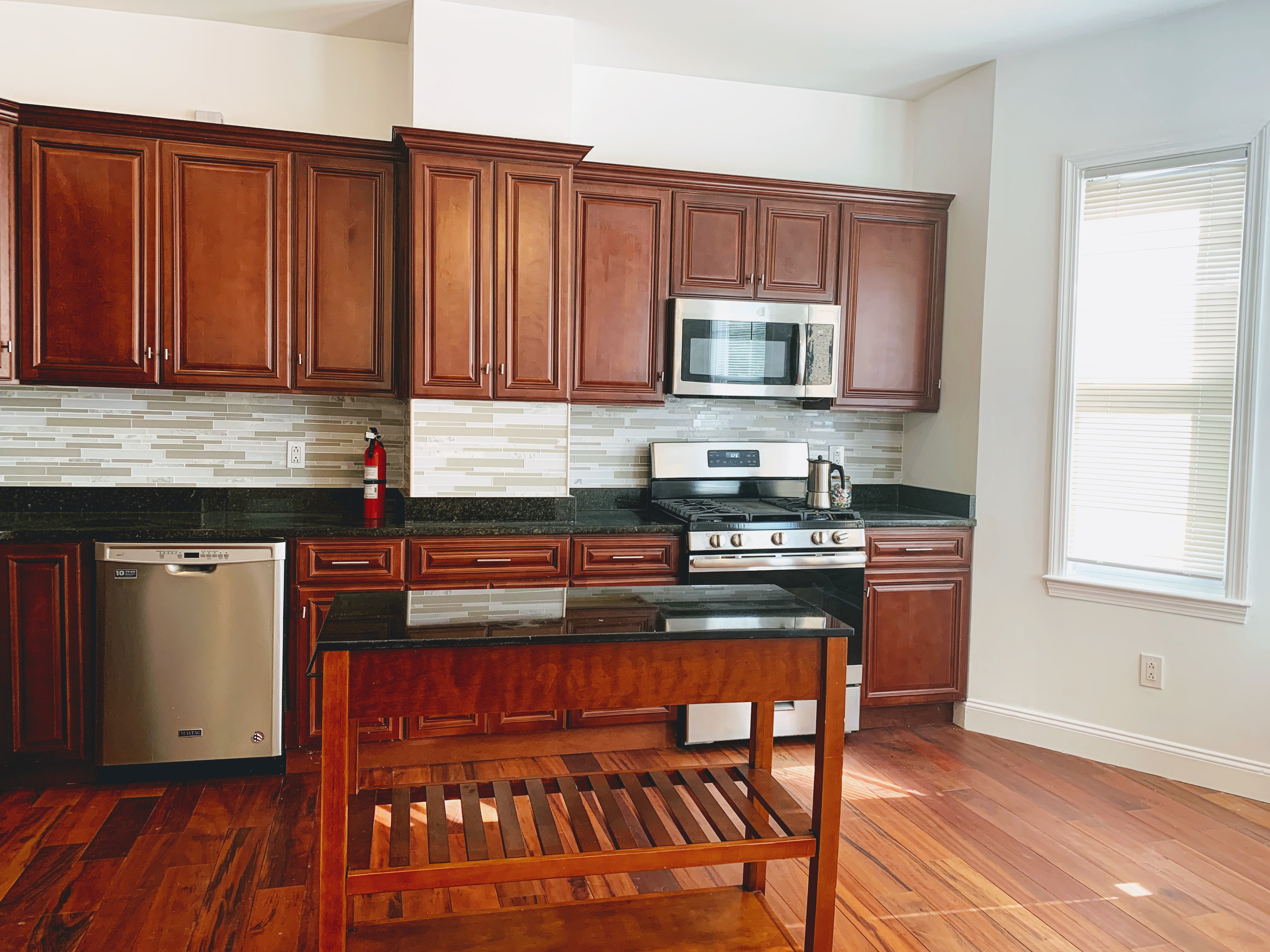3 bed, 2 bath apartment for rent at 196 Amory St Unit 1, Jamaica Plain — photo 3 of 30