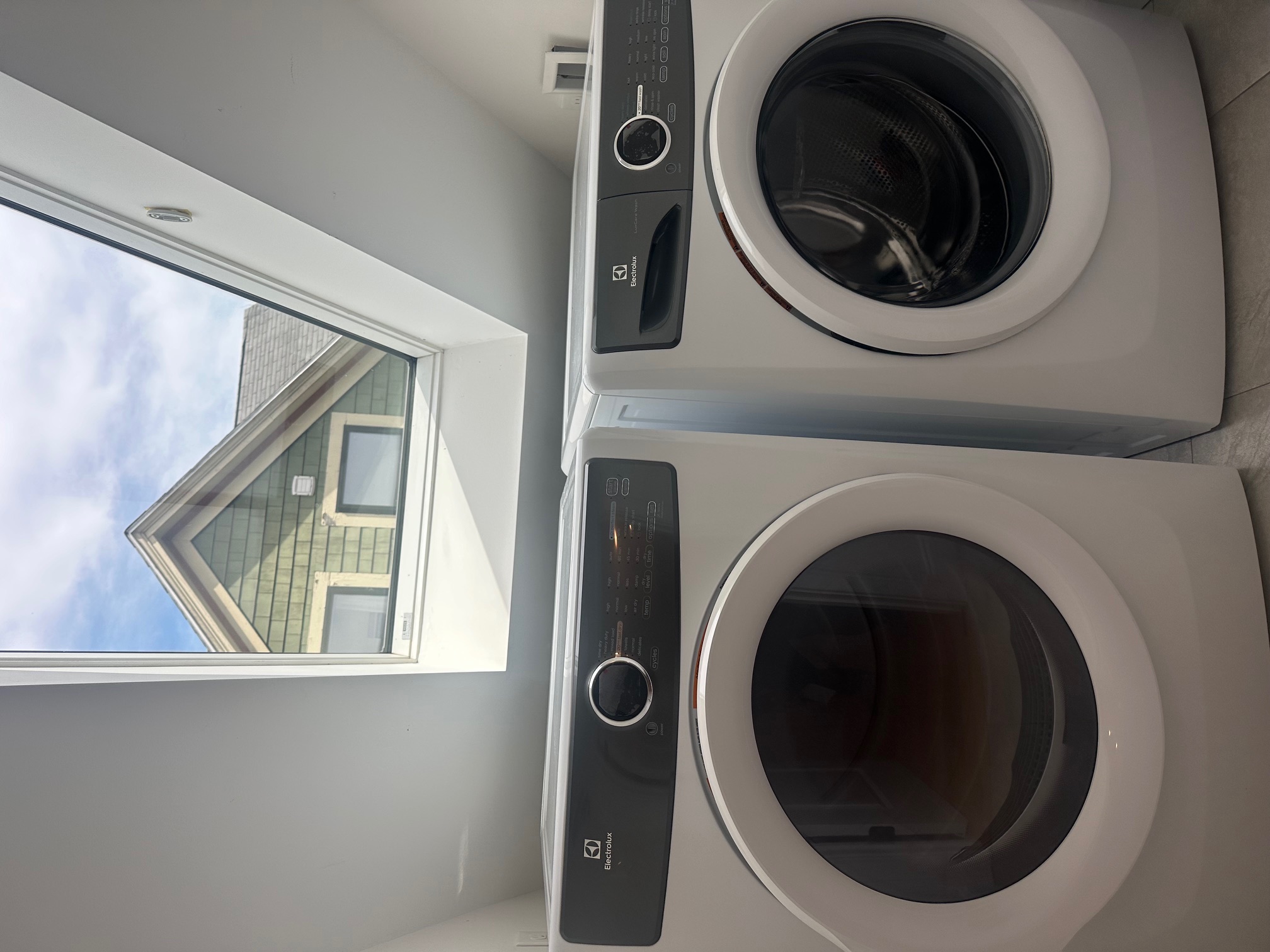 2 bed, 2 bath apartment for rent at 25 Chilcott Pl Unit 3, Jamaica Plain — photo 10 of 17