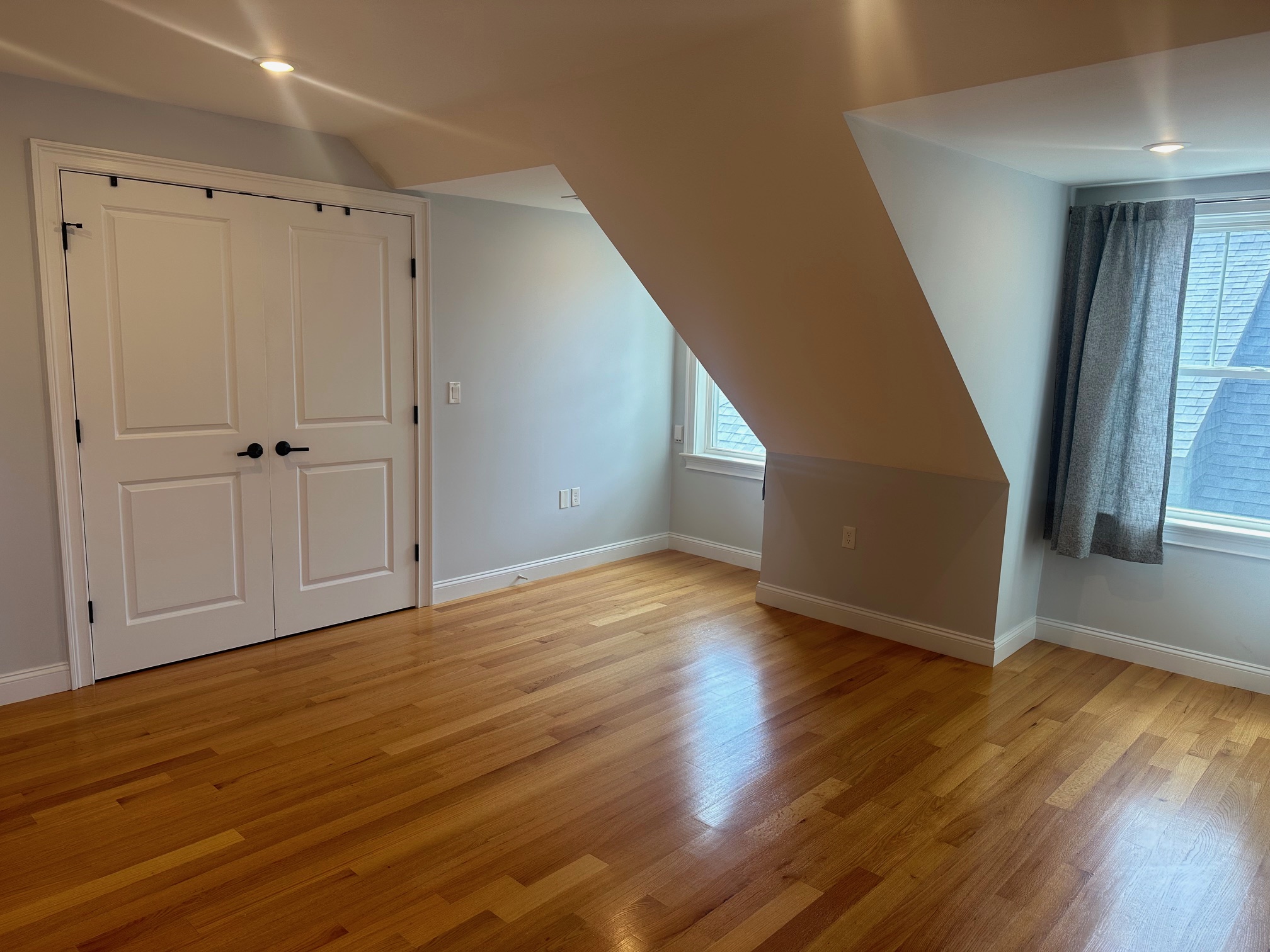 2 bed, 2 bath apartment for rent at 25 Chilcott Pl Unit 3, Jamaica Plain — photo 13 of 17