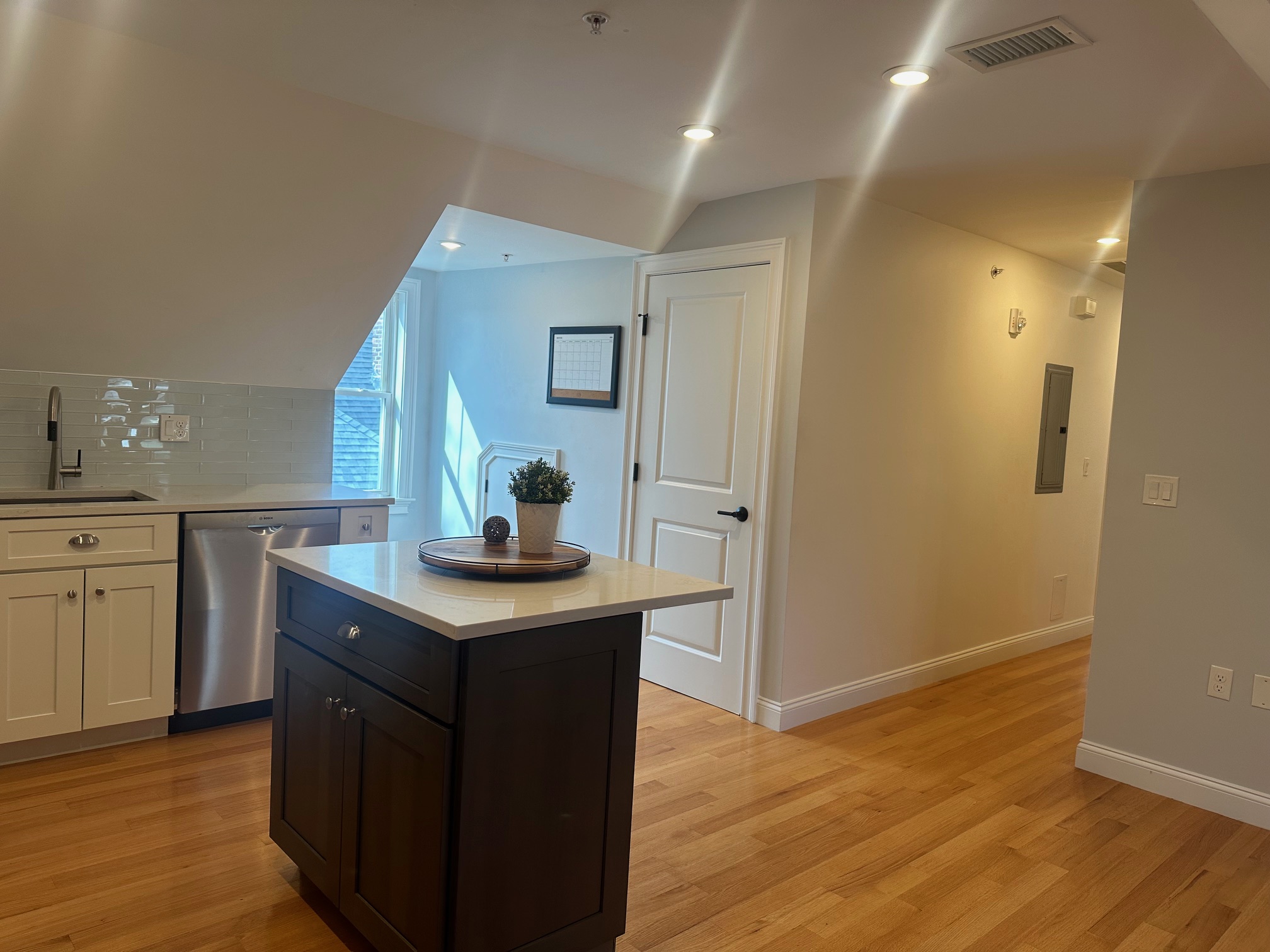 2 bed, 2 bath apartment for rent at 25 Chilcott Pl Unit 3, Jamaica Plain — photo 5 of 17