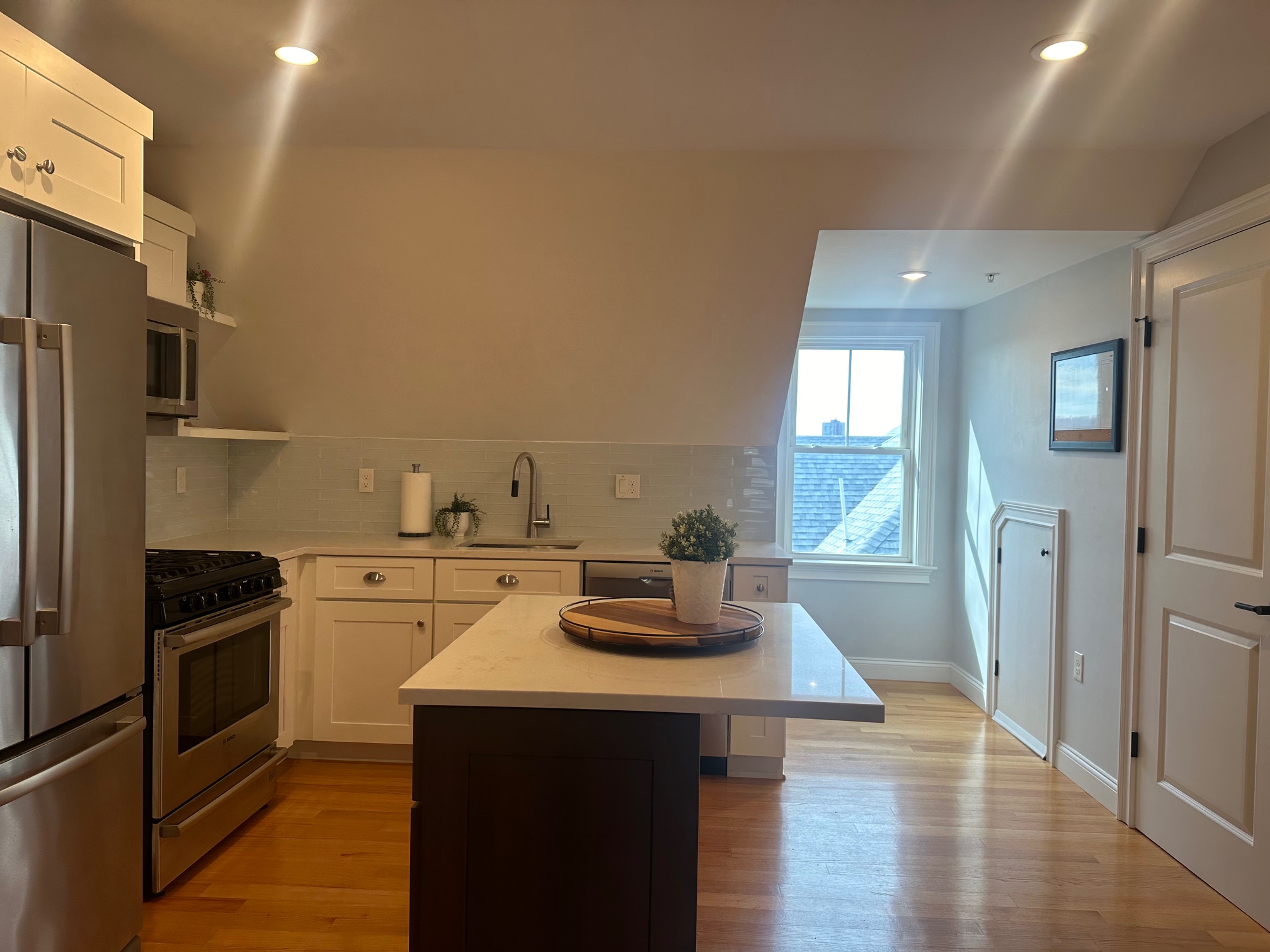 2 bed, 2 bath apartment for rent at 25 Chilcott Pl Unit 3, Jamaica Plain — photo 2 of 17