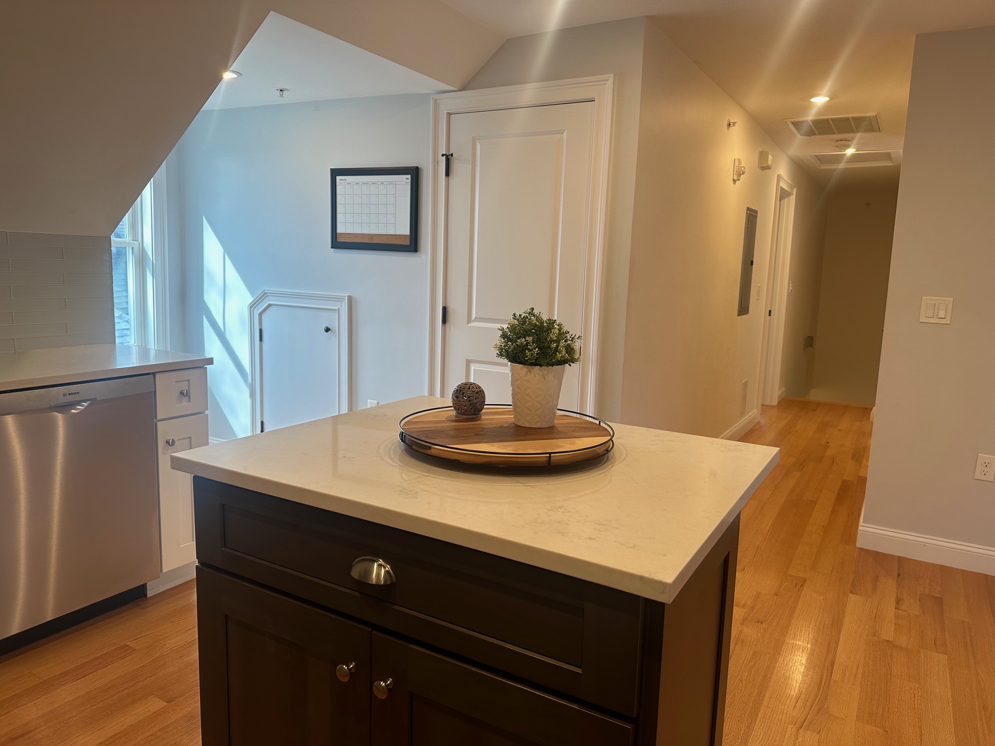 2 bed, 2 bath apartment for rent at 25 Chilcott Pl Unit 3, Jamaica Plain — photo 6 of 17