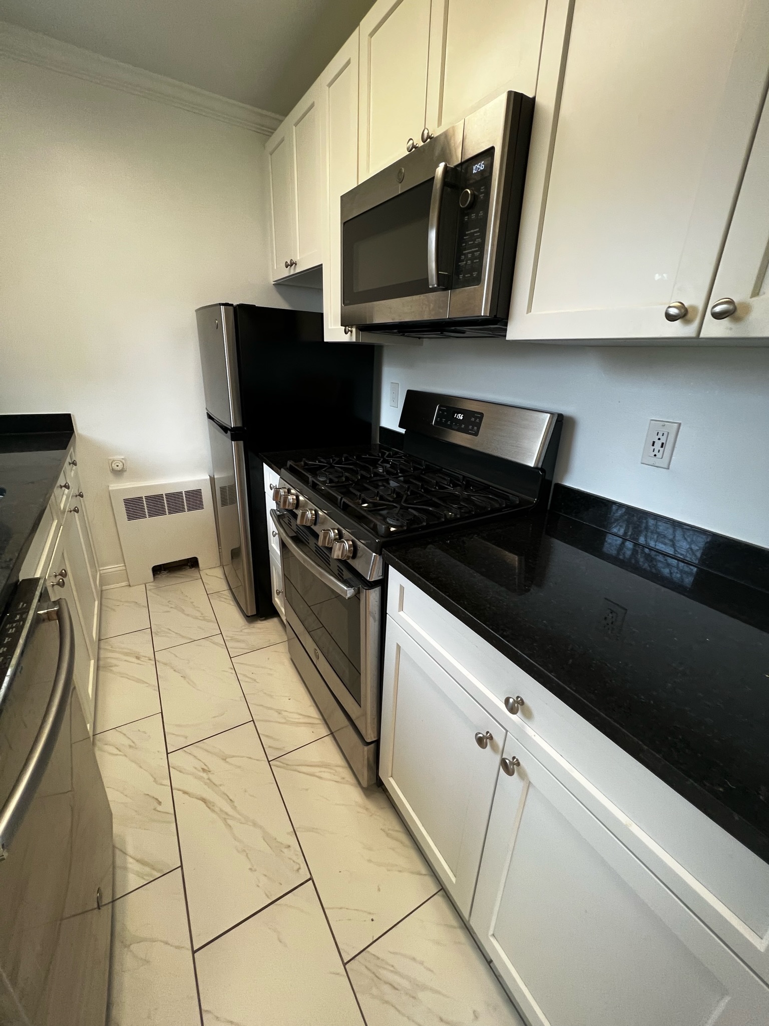 1 bed, 1 bath apartment for rent at 38 St Paul Unit 54-6, Coolidge Corner — photo 2 of 17