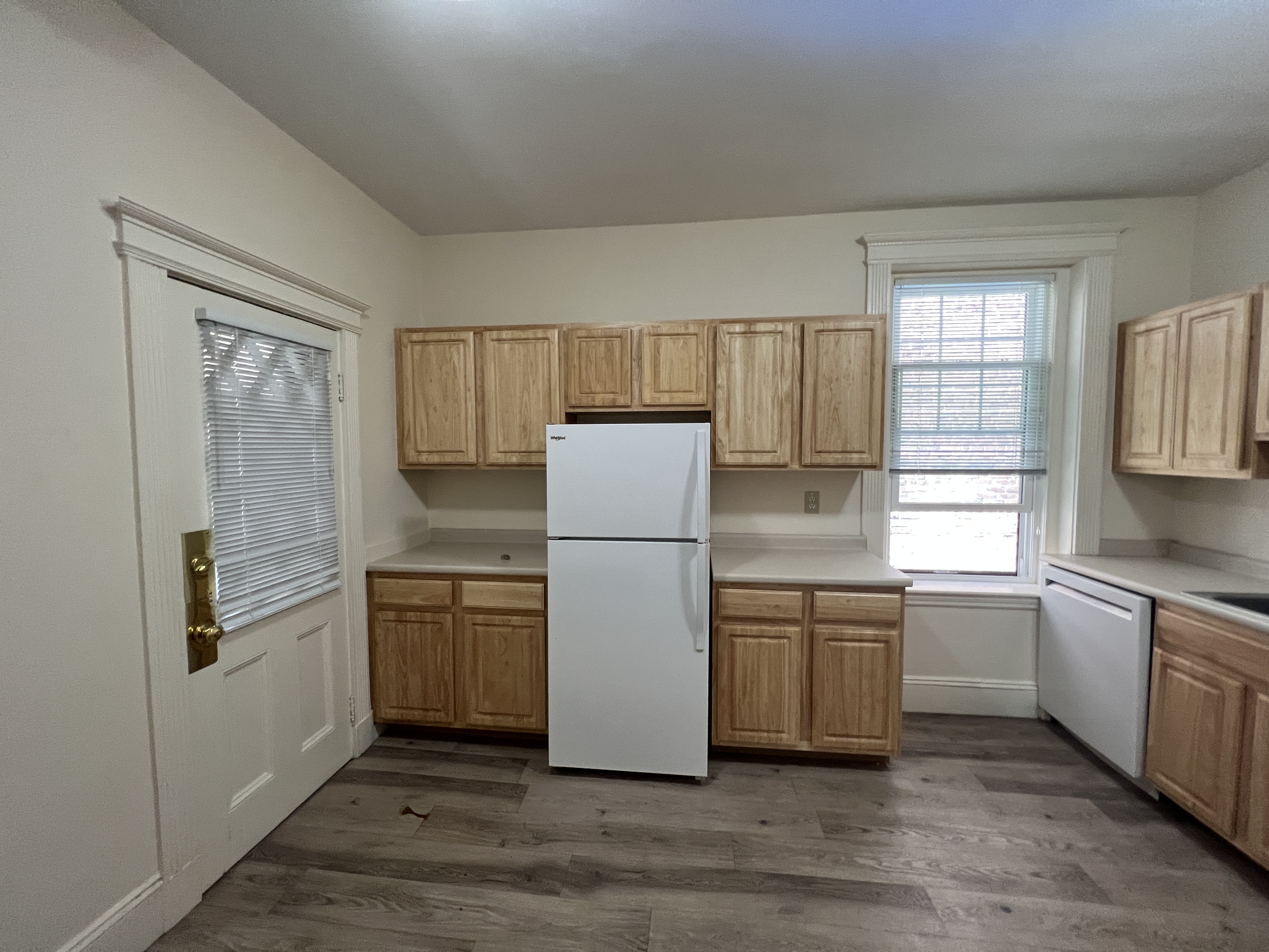 3 bed, 2 bath apartment for rent at 75 Longwood Ave Unit 1R, Longwood — photo 2 of 16