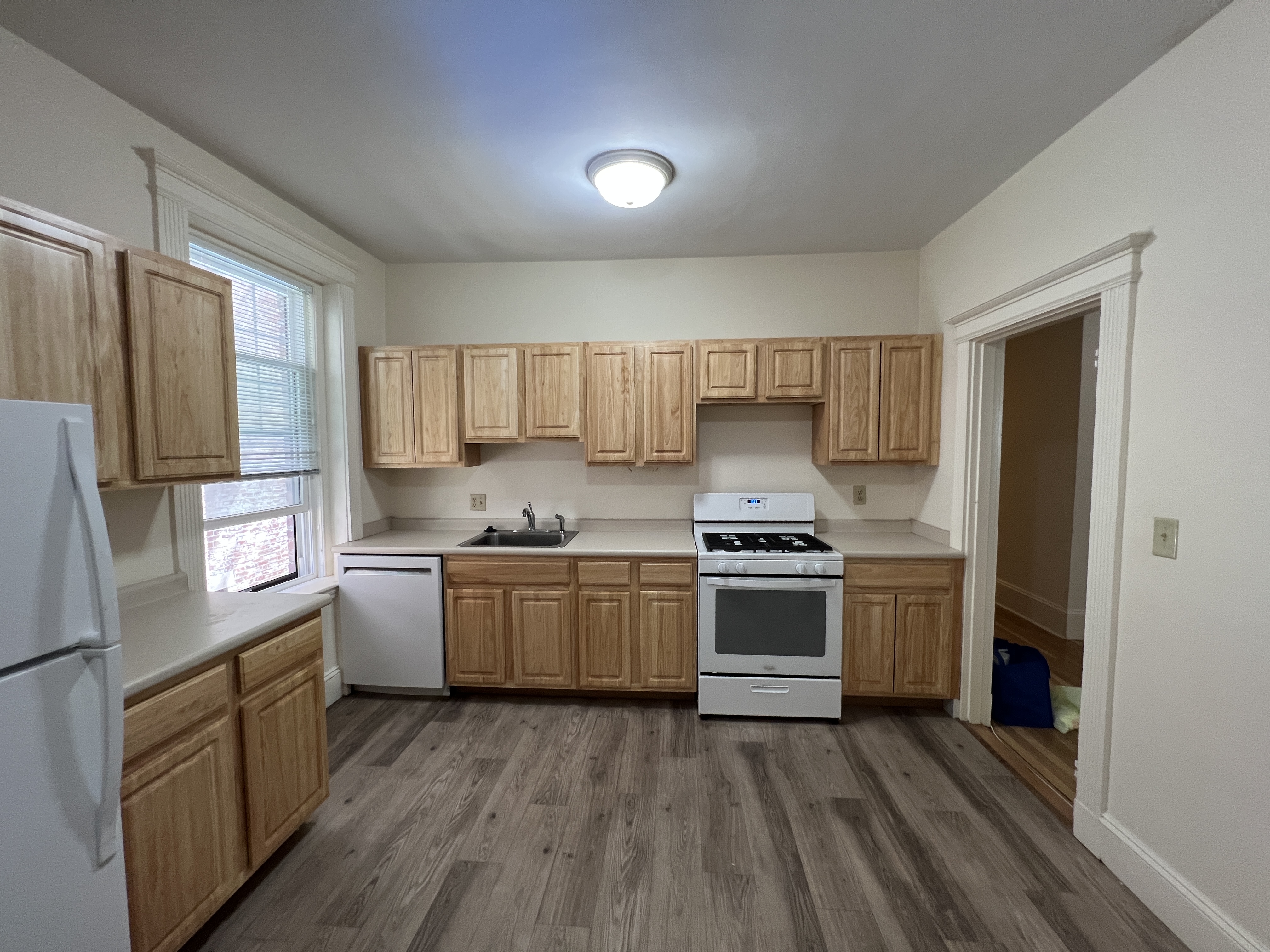 3 bed, 2 bath apartment for rent at 75 Longwood Ave Unit 1R, Longwood