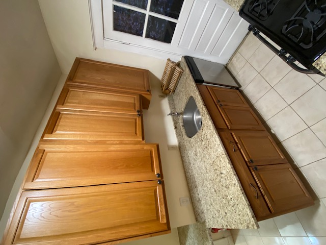 3 bed, 2 bath apartment for rent at 23 Westbourne Ter Unit 1, Washington Square — photo 5 of 14