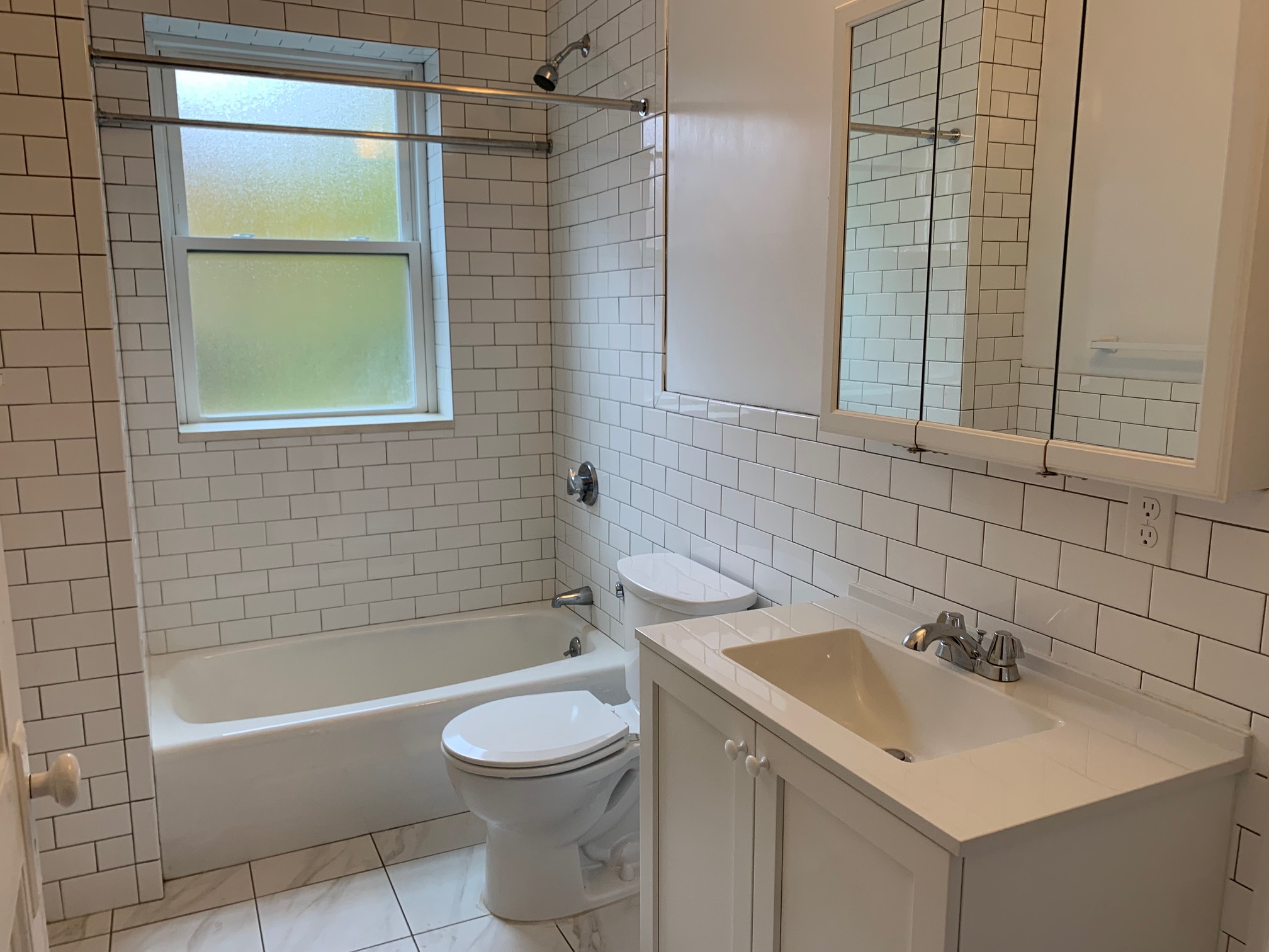 2 bed, 1 bath apartment for rent at 146 Oxford St Unit 12, Ward Two — photo 5 of 8