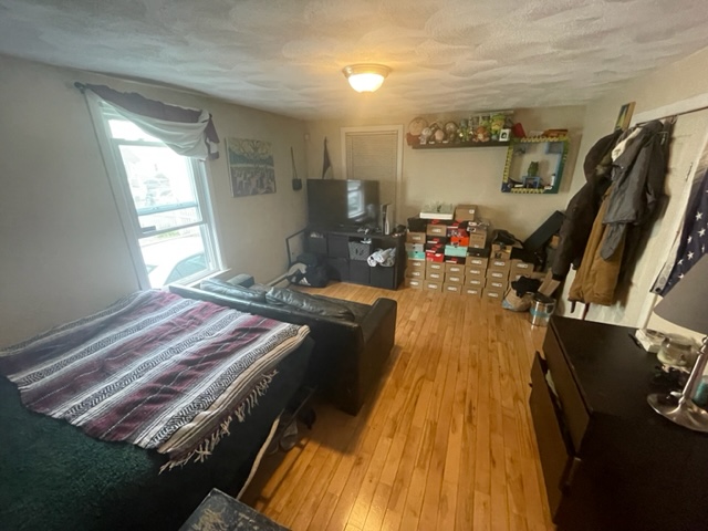 5 bed, 2.5 bath apartment for rent at 396 Charles St Unit 1, Malden — photo 27 of 31