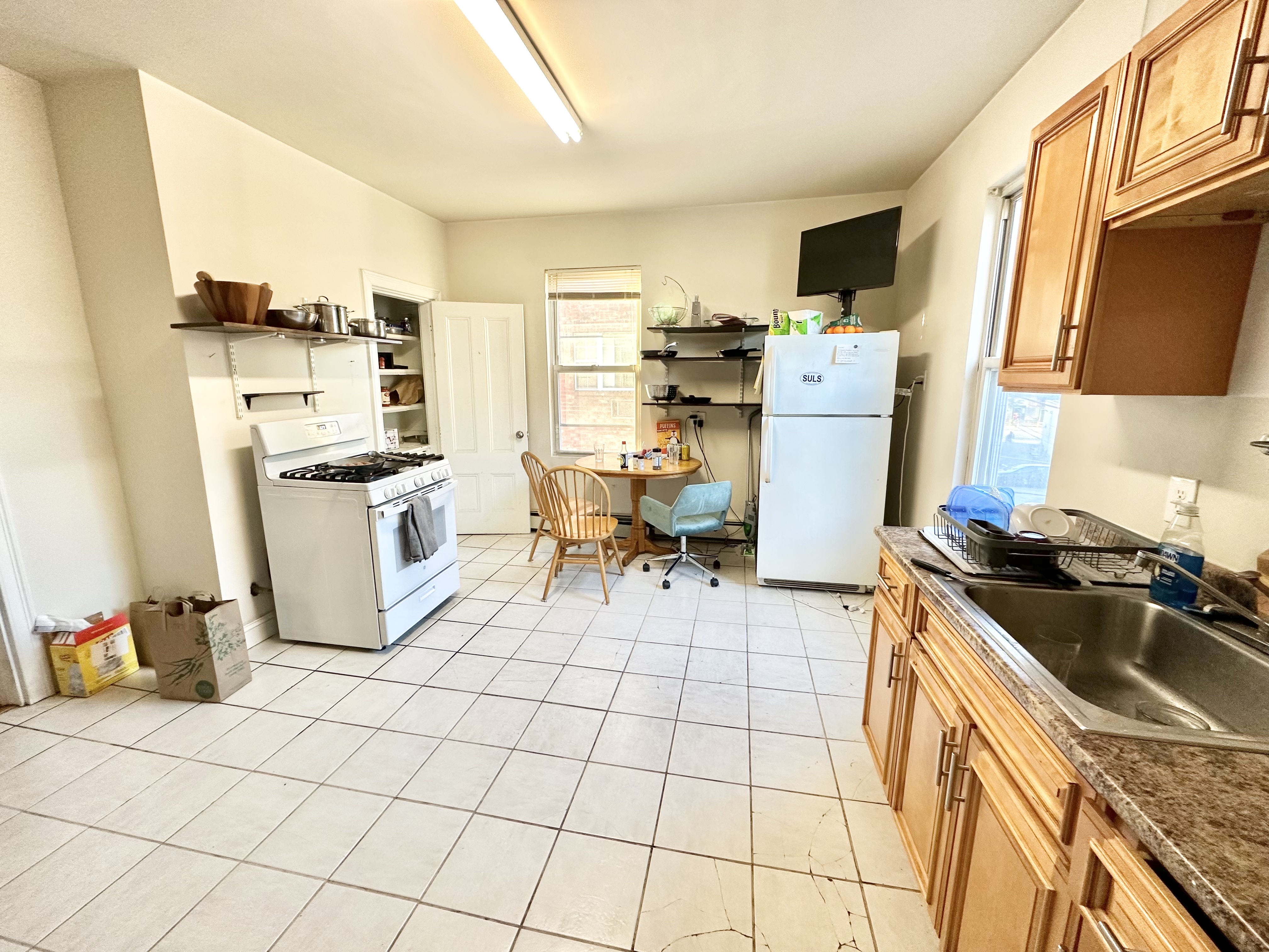 2 bed, 1 bath apartment for rent at 16 Webster Ave Unit 2, East Somerville — photo 3 of 9