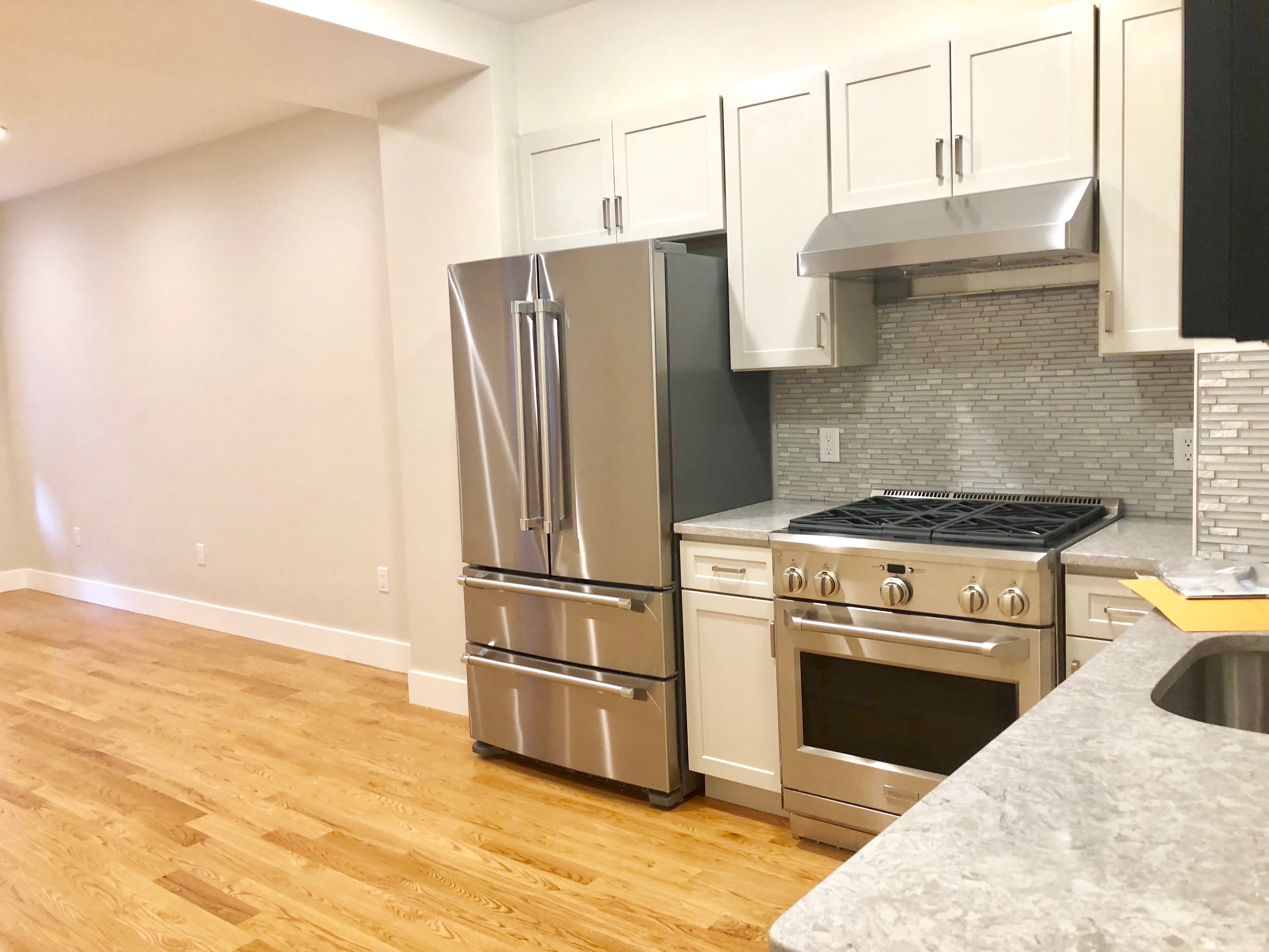 3 bed, 2 bath apartment for rent at 719 Boylston St Unit 302, Back Bay — photo 3 of 10
