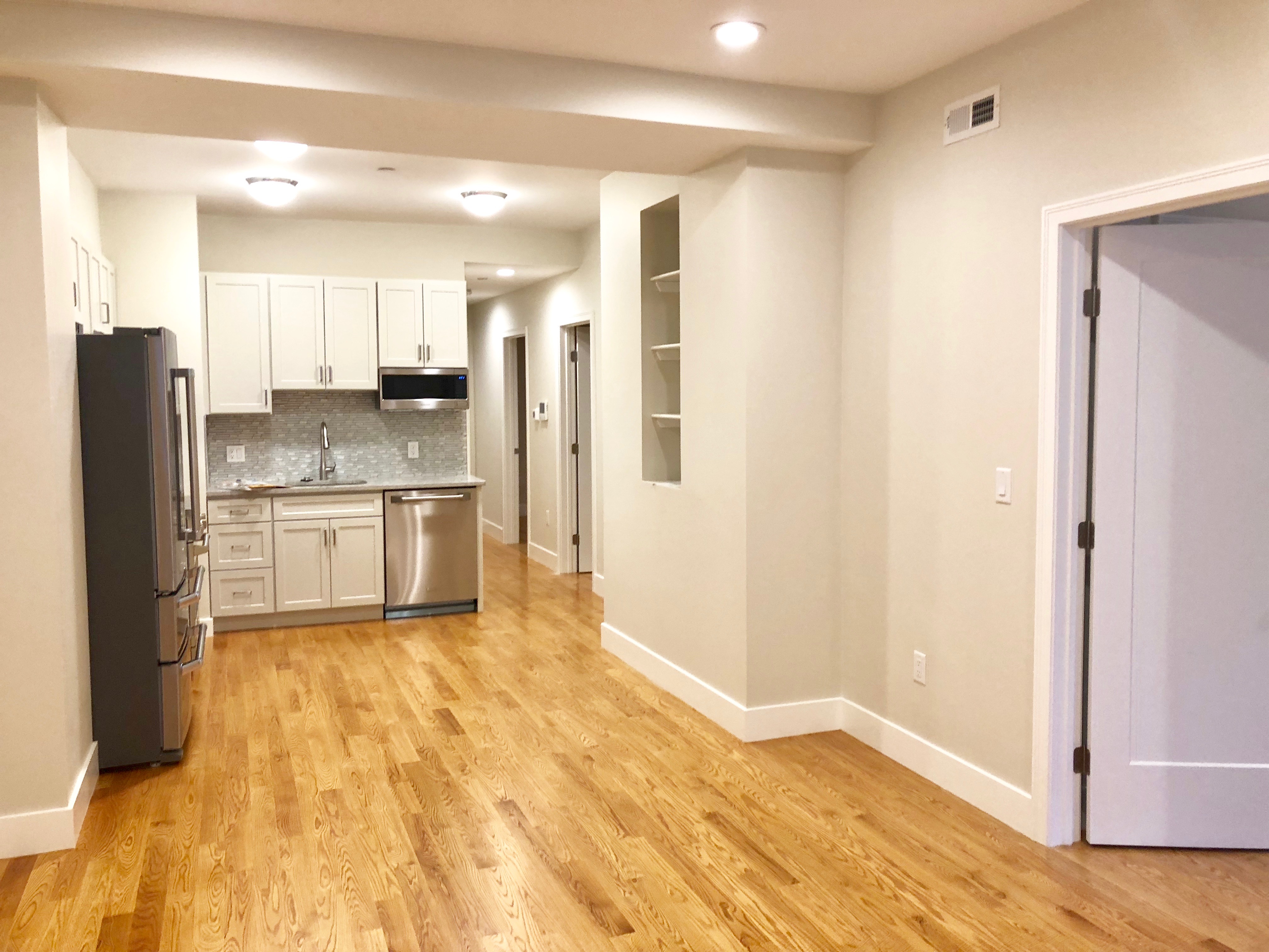3 bed, 2 bath apartment for rent at 719 Boylston St Unit 302, Back Bay — photo 5 of 10