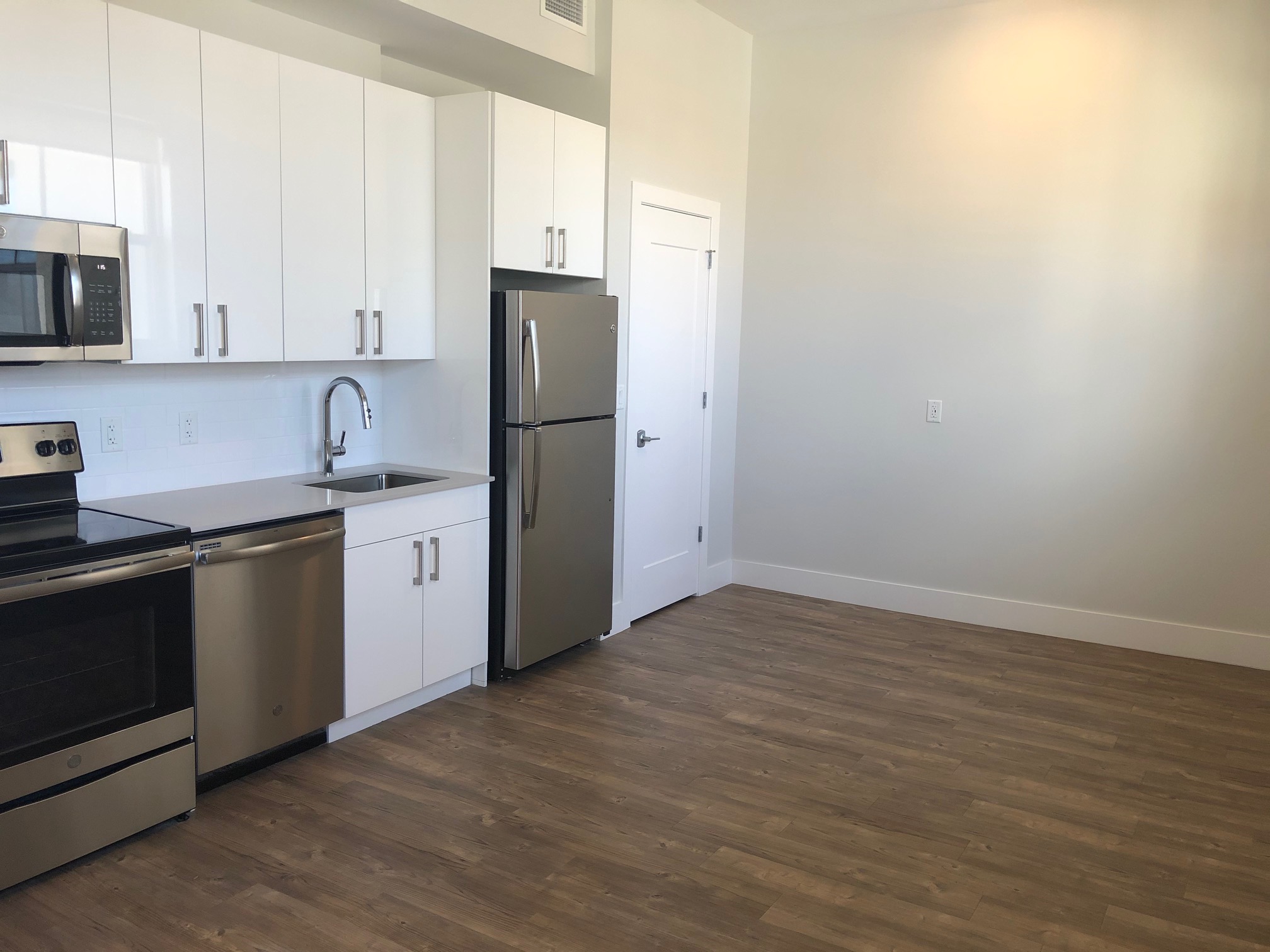 Studio bed, 1 bath apartment for rent at 78 Claymoss Unit 203, Brighton — photo 1 of 7