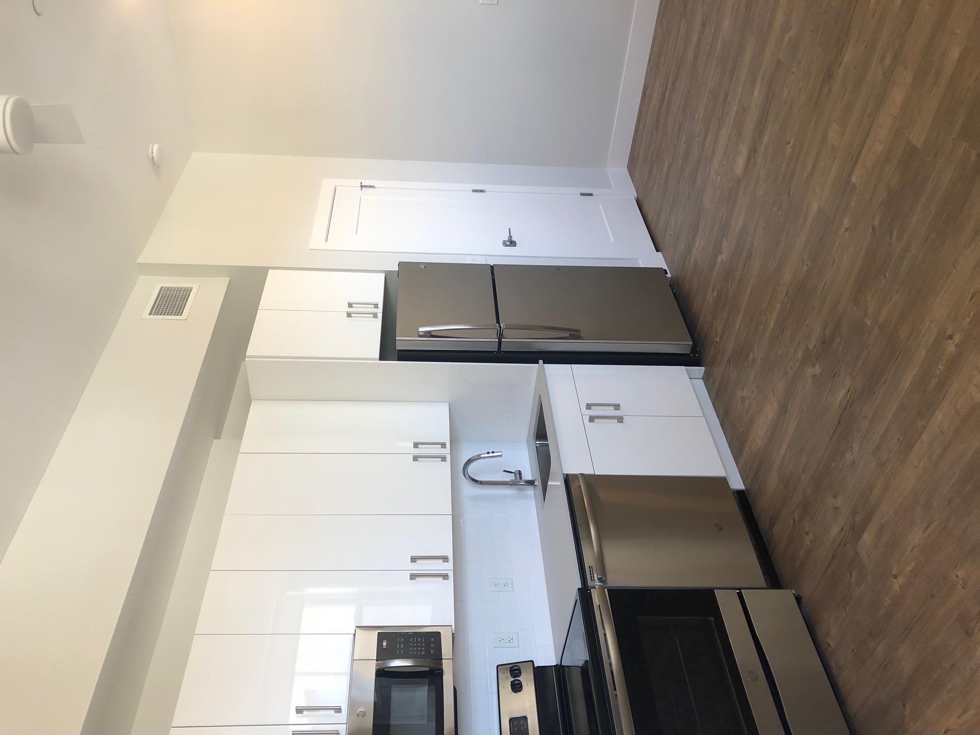 Studio bed, 1 bath apartment for rent at 78 Claymoss Unit 203, Brighton — photo 3 of 7
