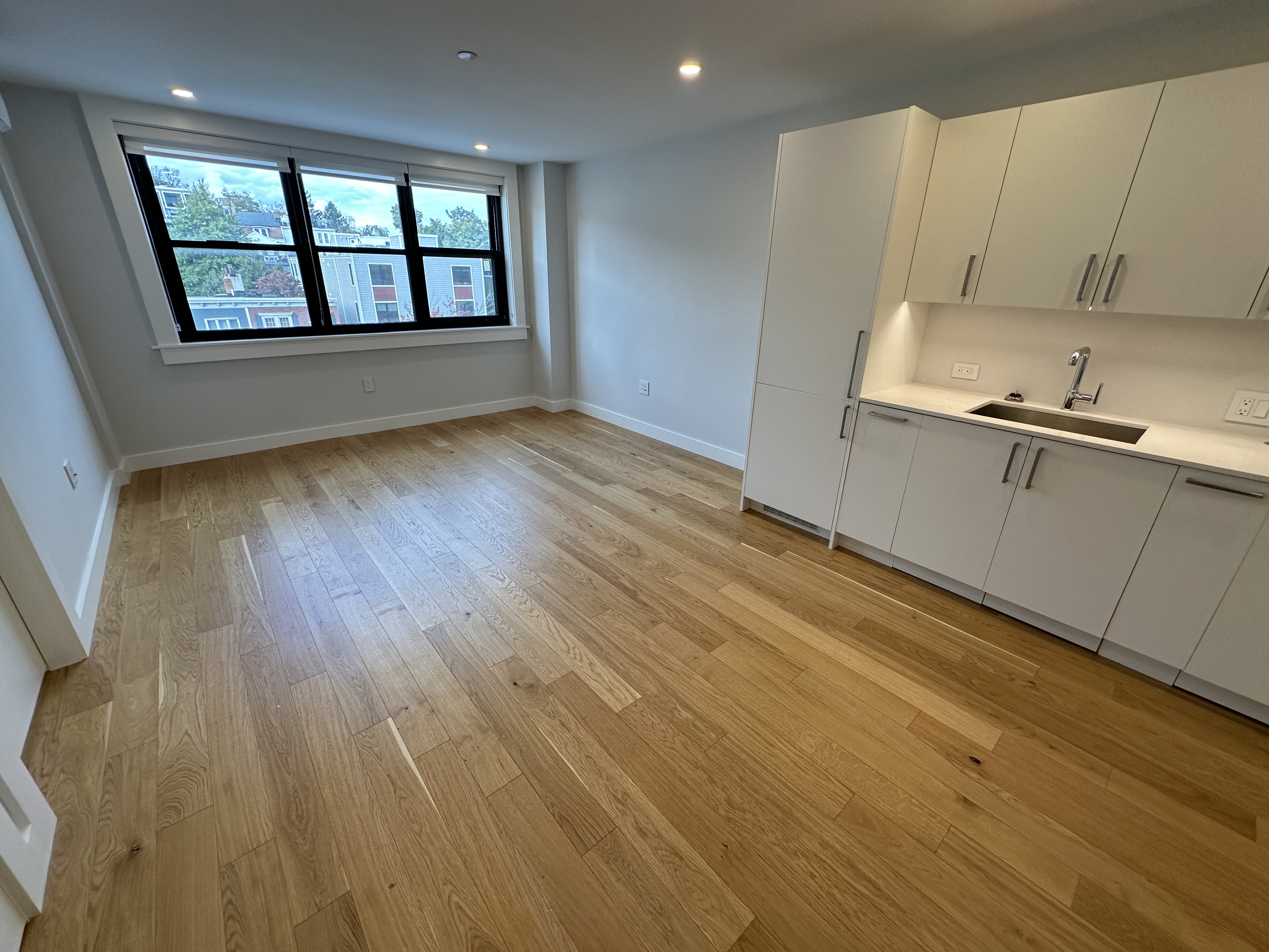 1 bed, 1 bath apartment for rent at 1410 Columbia Rd Unit 6A-CF, South Boston — photo 1 of 38