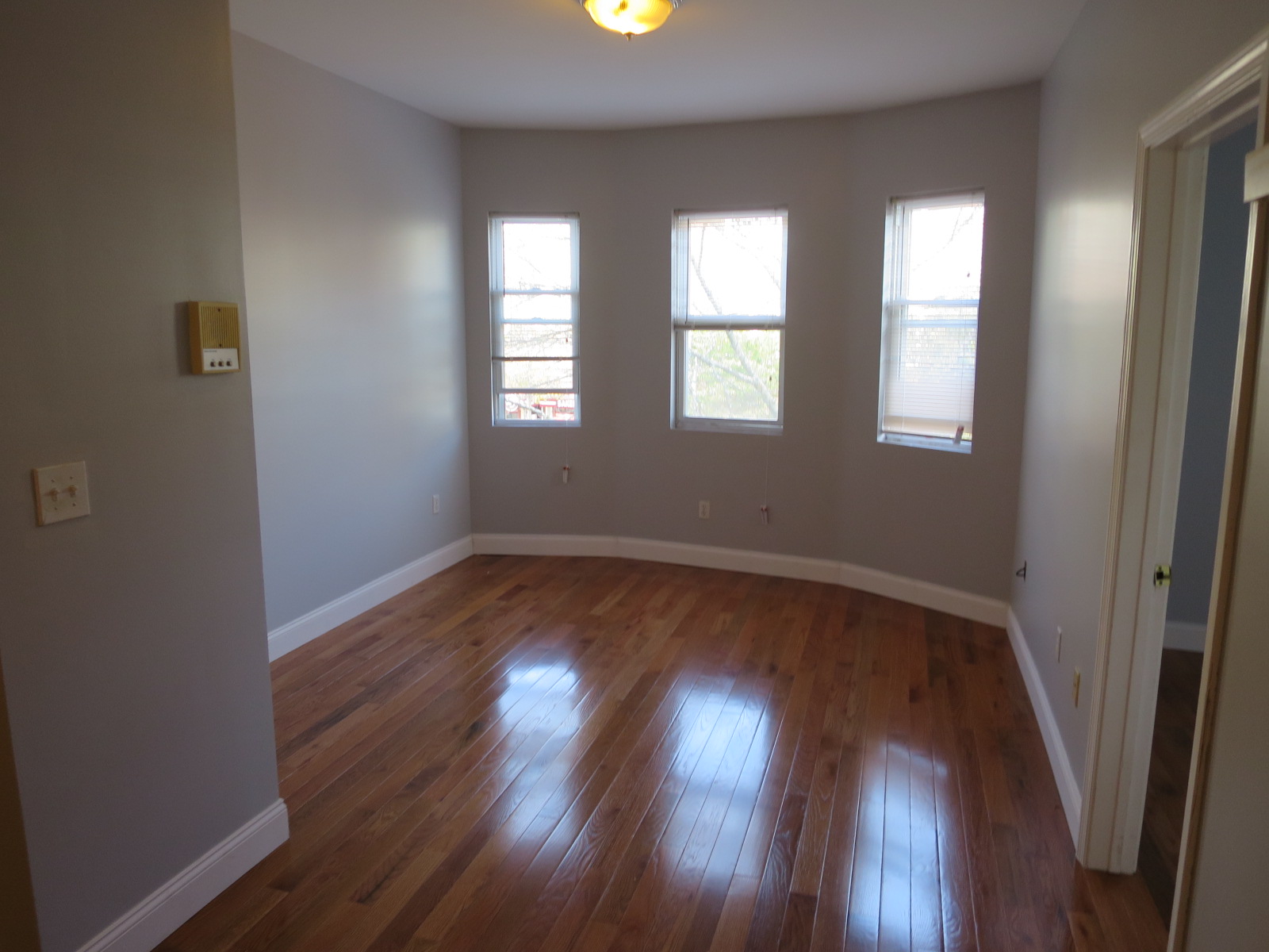 3 bed, 1 bath apartment for rent at 360 Somerville Ave Unit 1L, Union Square — photo 4 of 10