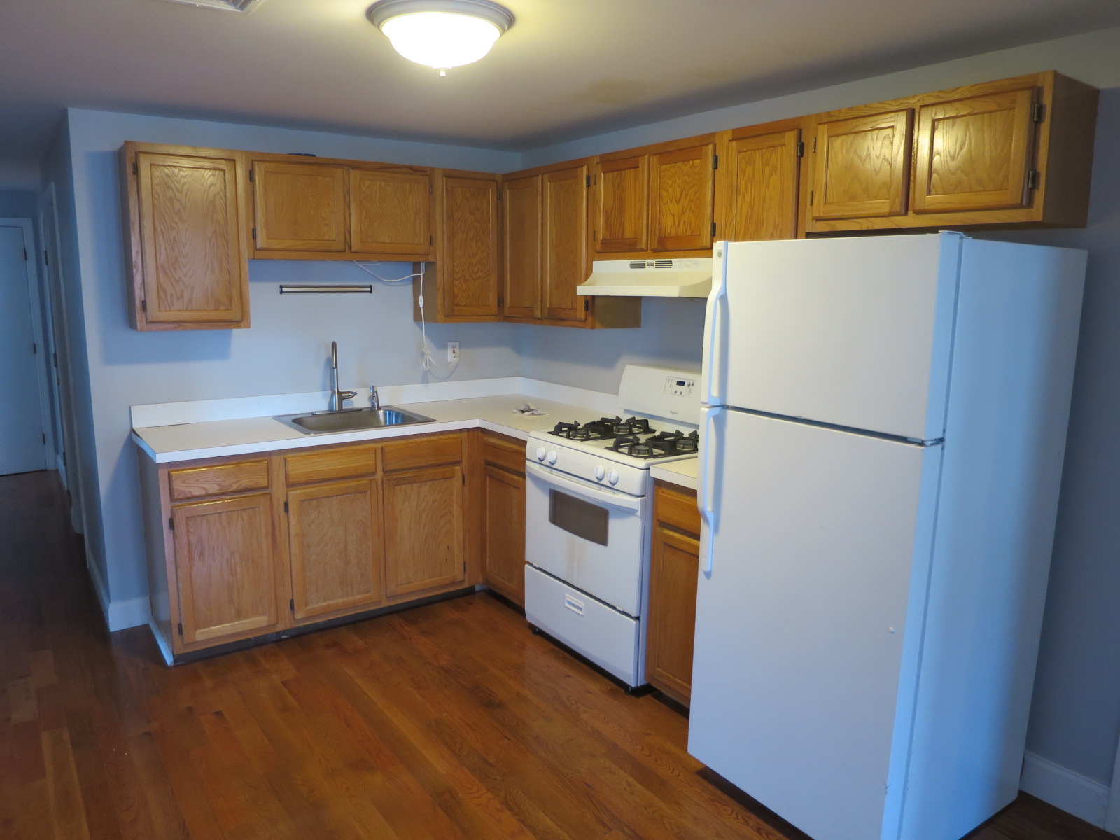 3 bed, 1 bath apartment for rent at 360 Somerville Ave Unit 1L, Union Square — photo 2 of 10