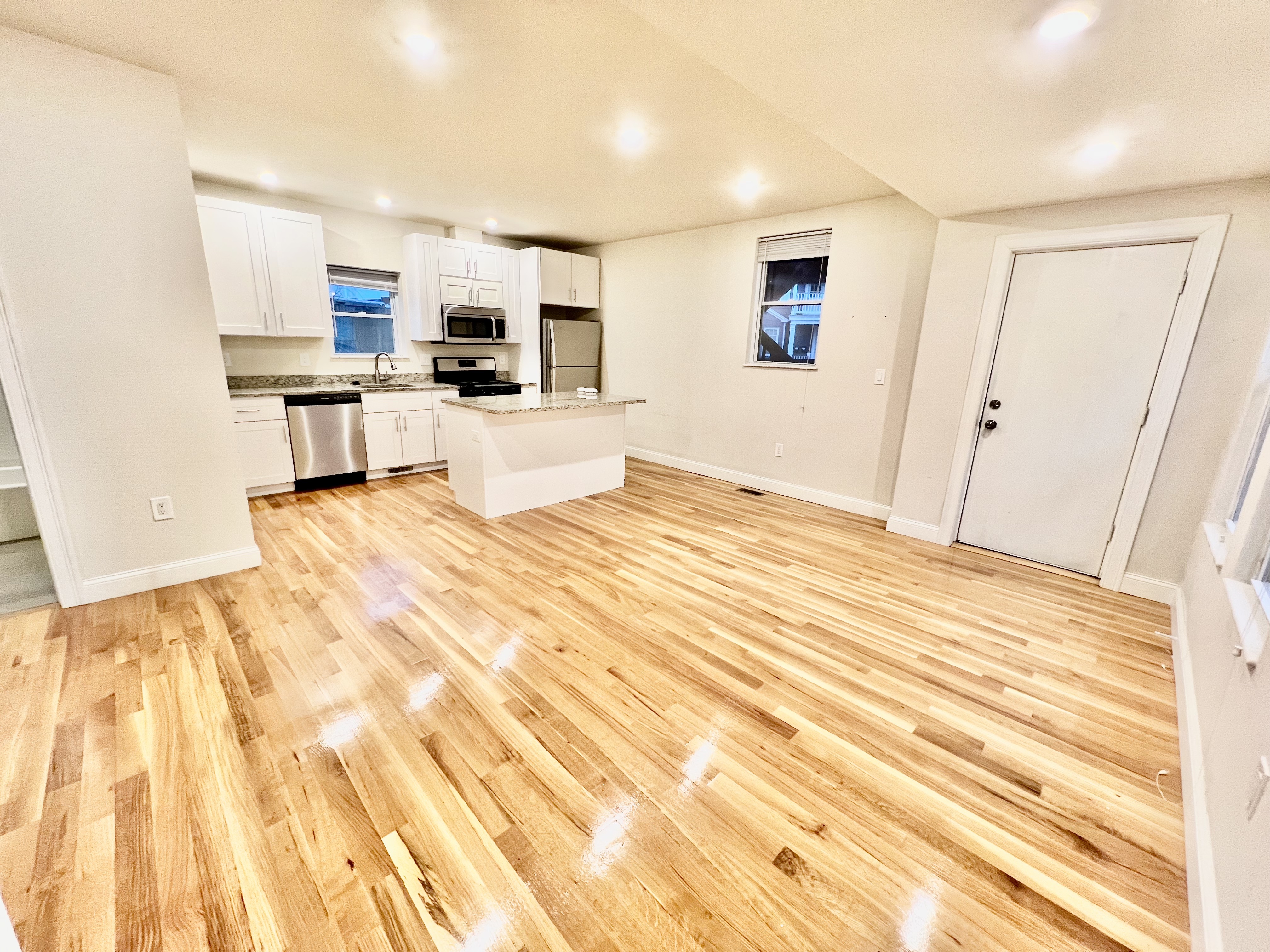 3 bed, 2 bath apartment for rent at 11 Greenville St Unit 1, Prospect Hill — photo 9 of 17