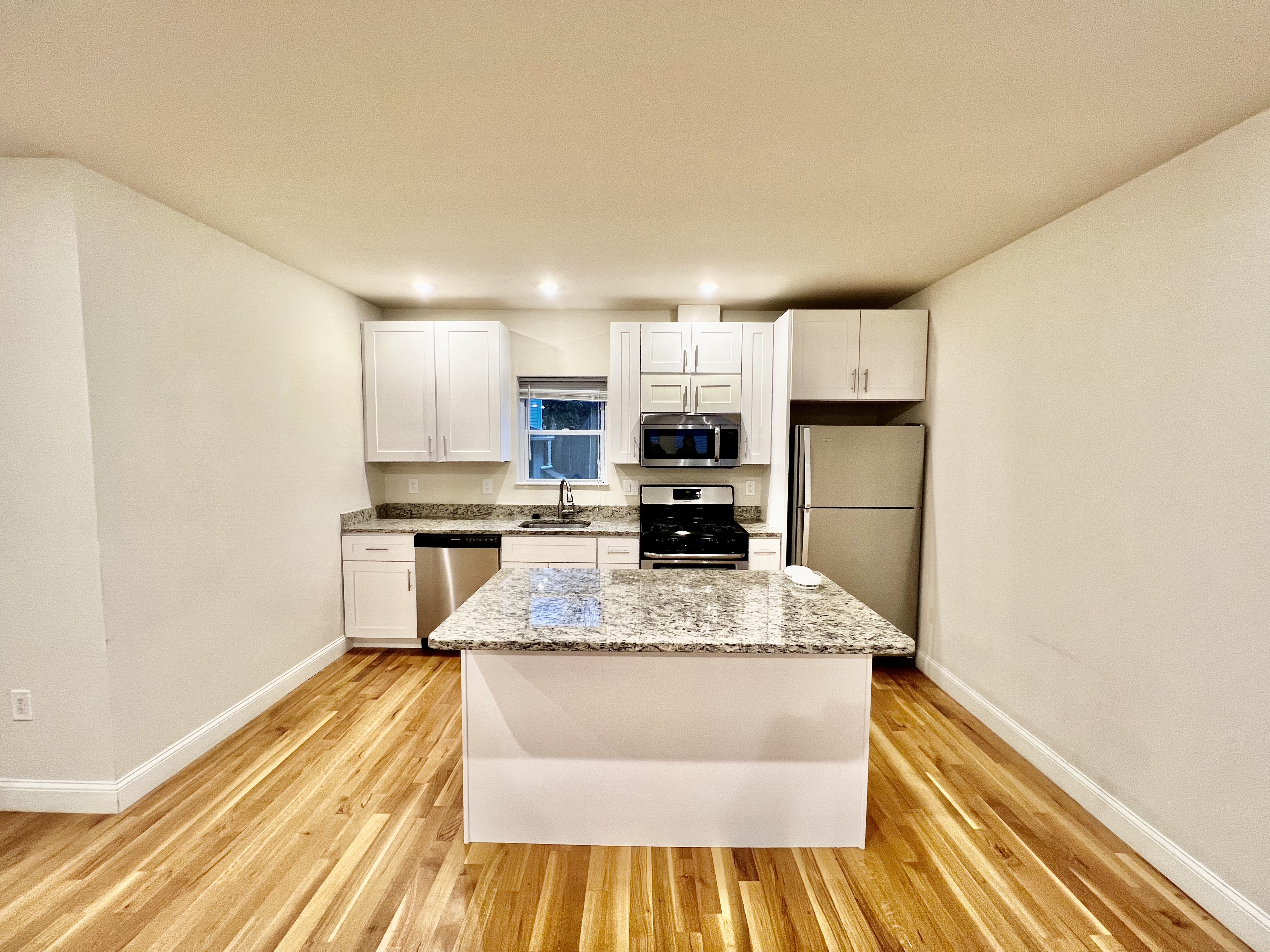 3 bed, 2 bath apartment for rent at 9 Greenville St Unit 1, Prospect Hill — photo 11 of 19
