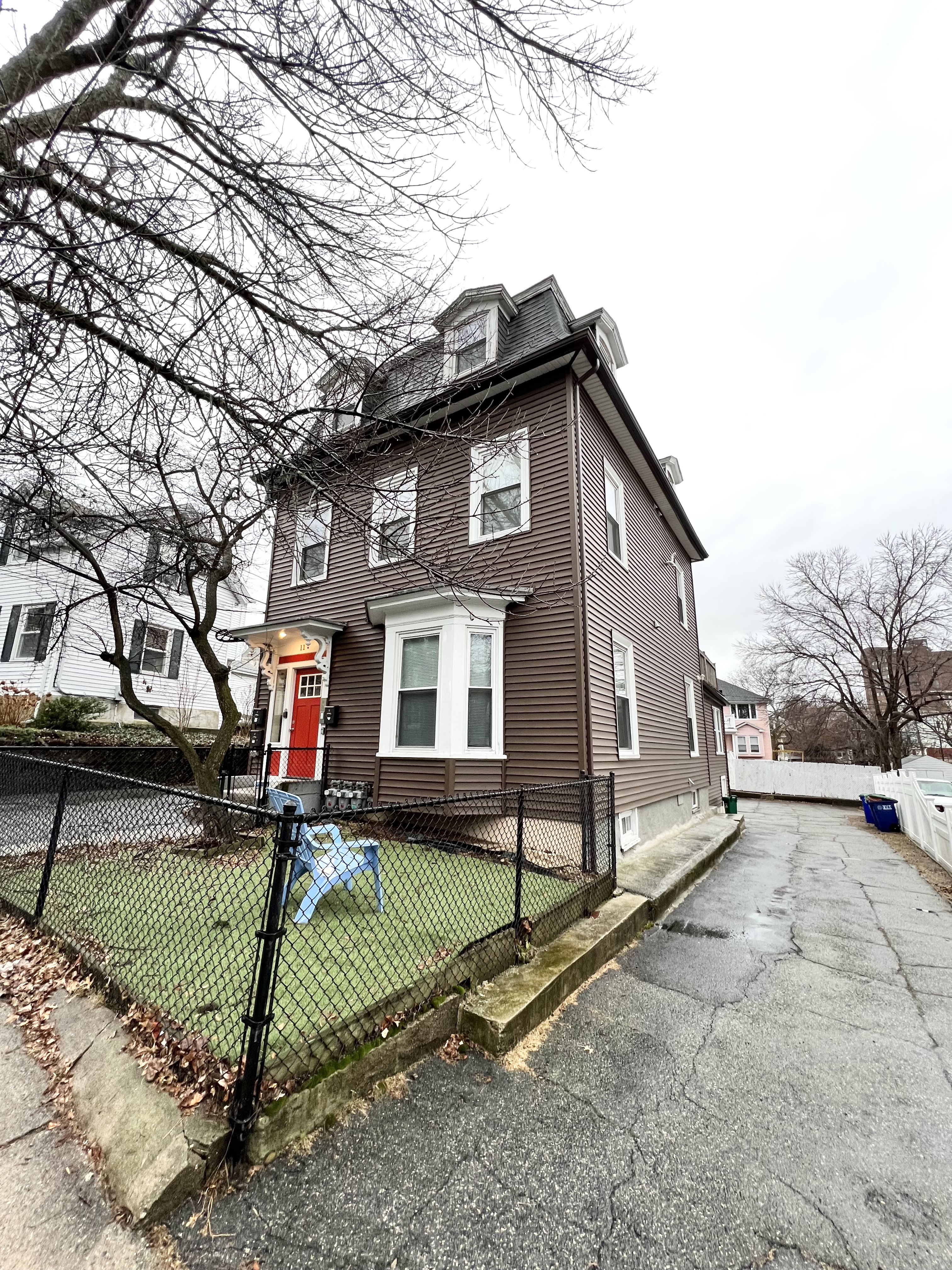 3 bed, 2 bath apartment for rent at 9 Greenville St Unit 1, Prospect Hill — photo 18 of 19