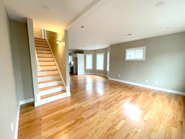 4 bed, 2 bath apartment for rent at 21 Harris Rd Unit A, Medford — photo 6 of 23