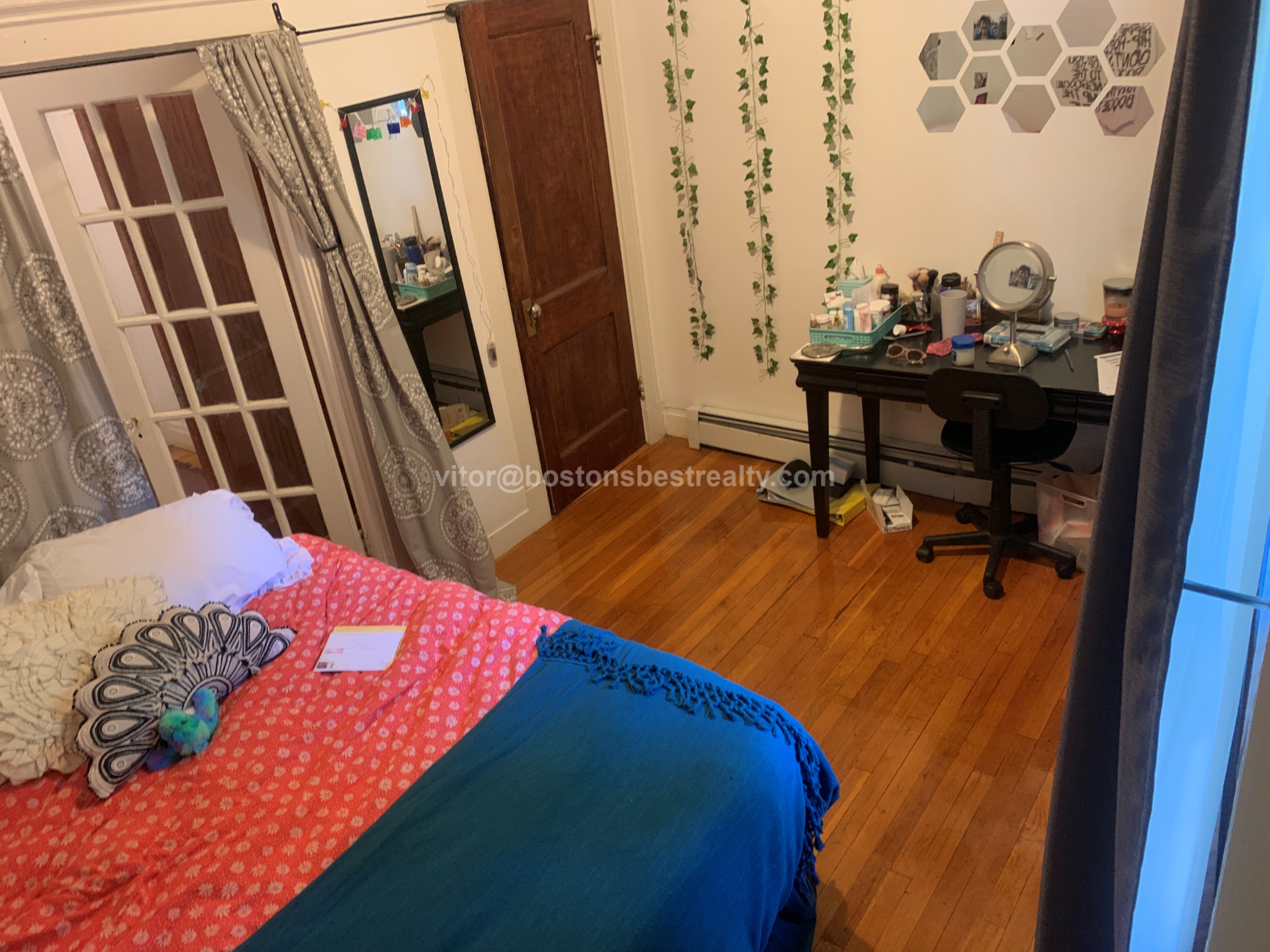 4 bed, 2 bath apartment for rent at 157 Thorndike St Unit 1, Coolidge Corner — photo 5 of 41