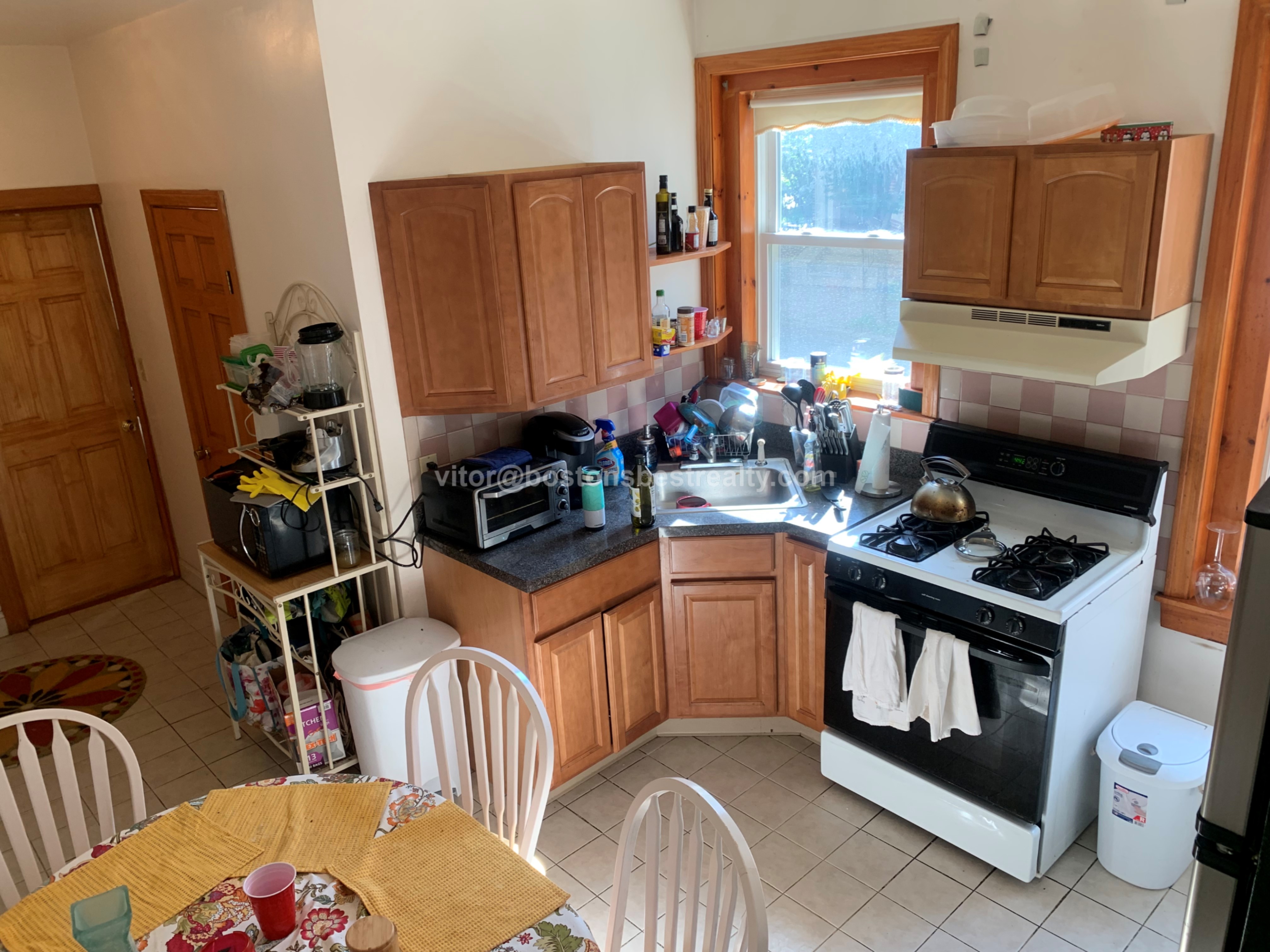 4 bed, 2 bath apartment for rent at 157 Thorndike St Unit 1, Coolidge Corner — photo 20 of 41