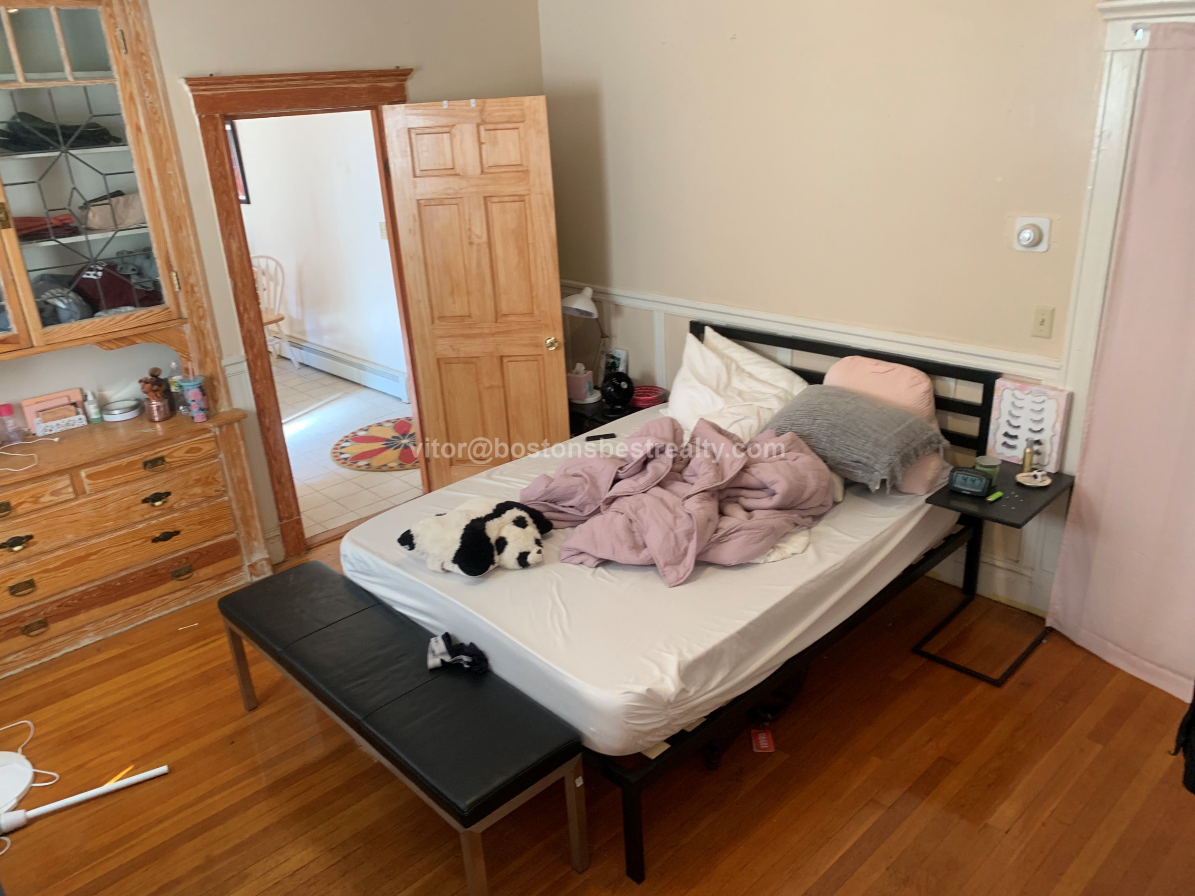 4 bed, 2 bath apartment for rent at 157 Thorndike St Unit 1, Coolidge Corner — photo 25 of 41